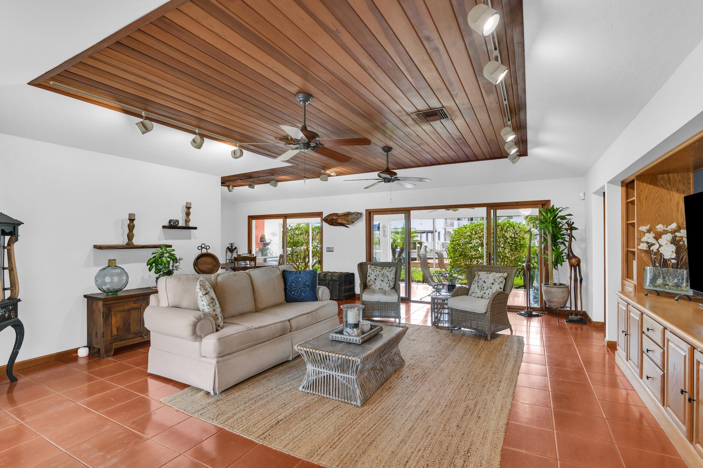 BOYNTON ISLES 2 - Residential