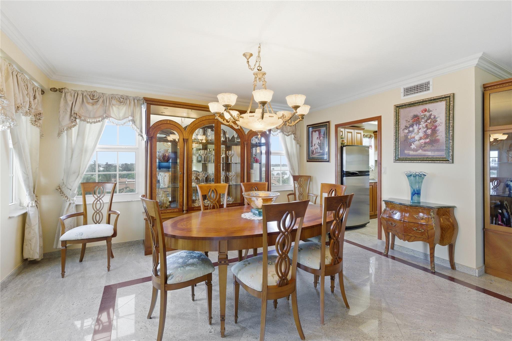 LA BONNE VIE CONDO - Residential