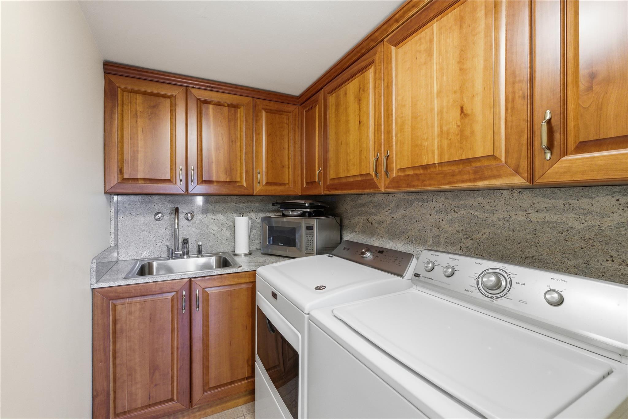 LA BONNE VIE CONDO - Residential