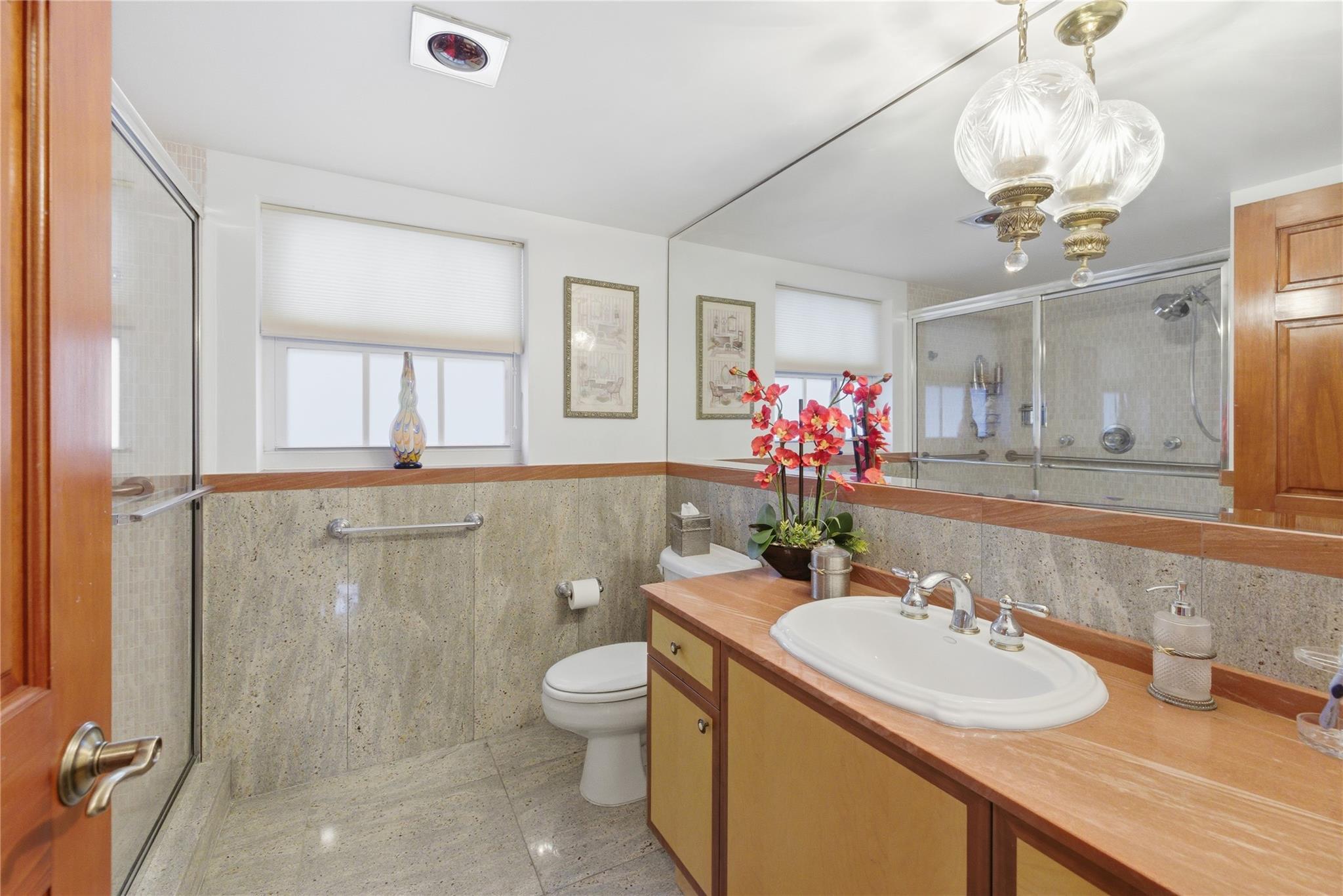 LA BONNE VIE CONDO - Residential