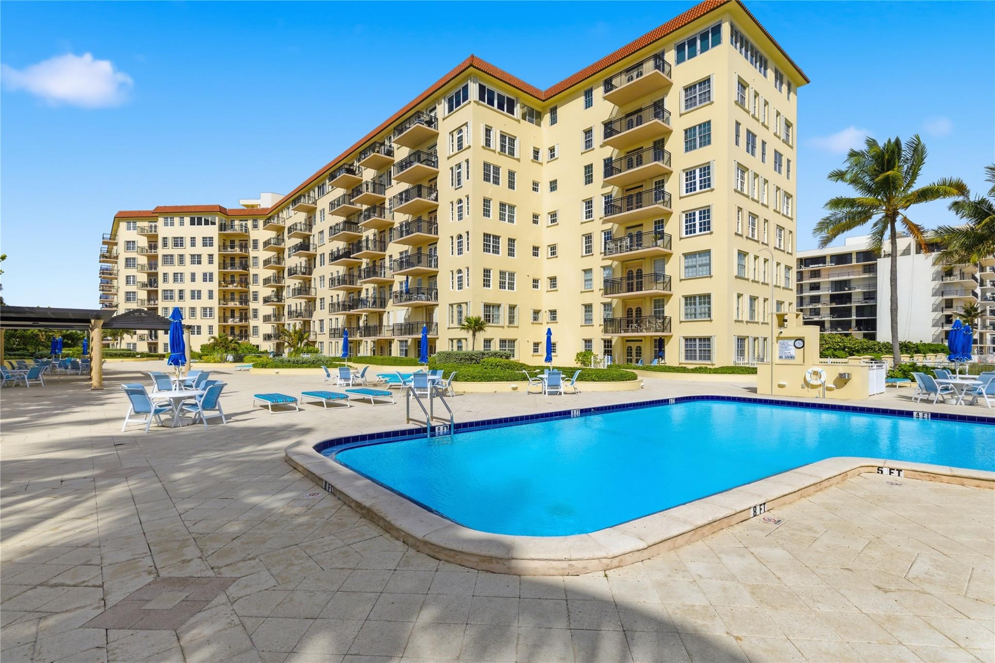 LA BONNE VIE CONDO - Residential