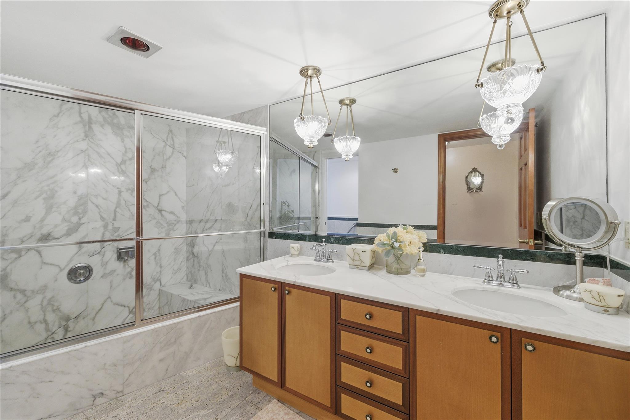 LA BONNE VIE CONDO - Residential