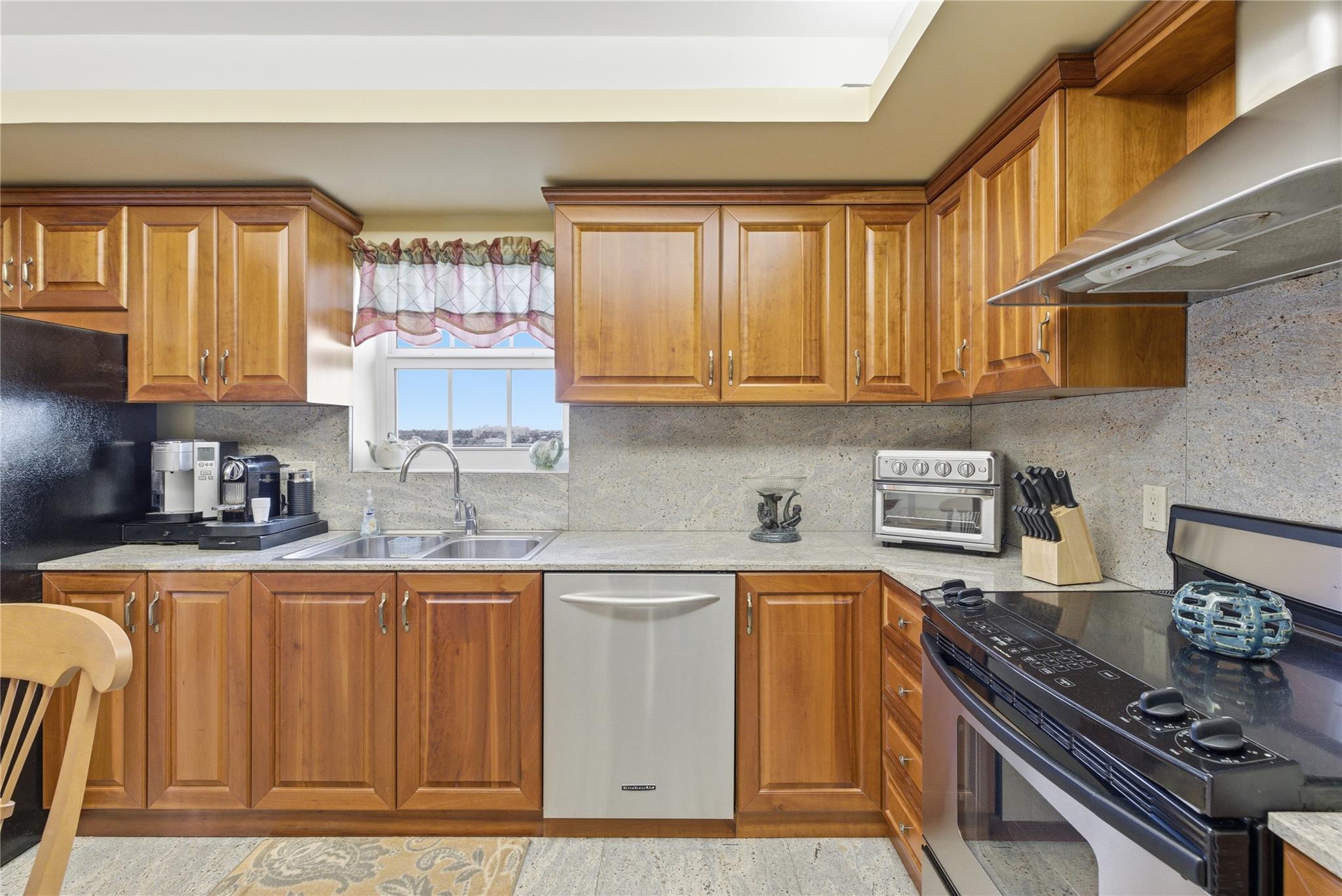 LA BONNE VIE CONDO - Residential