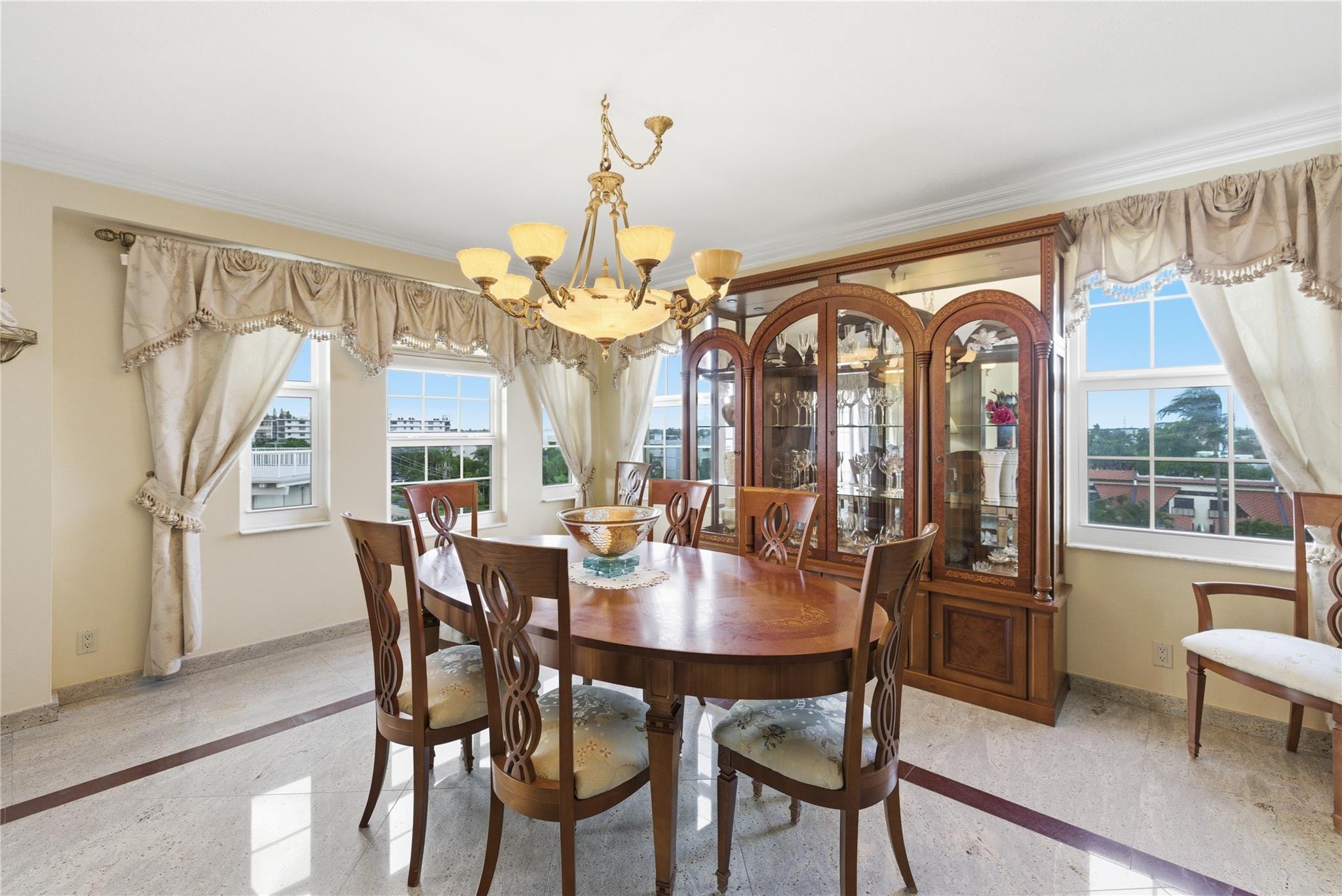 LA BONNE VIE CONDO - Residential