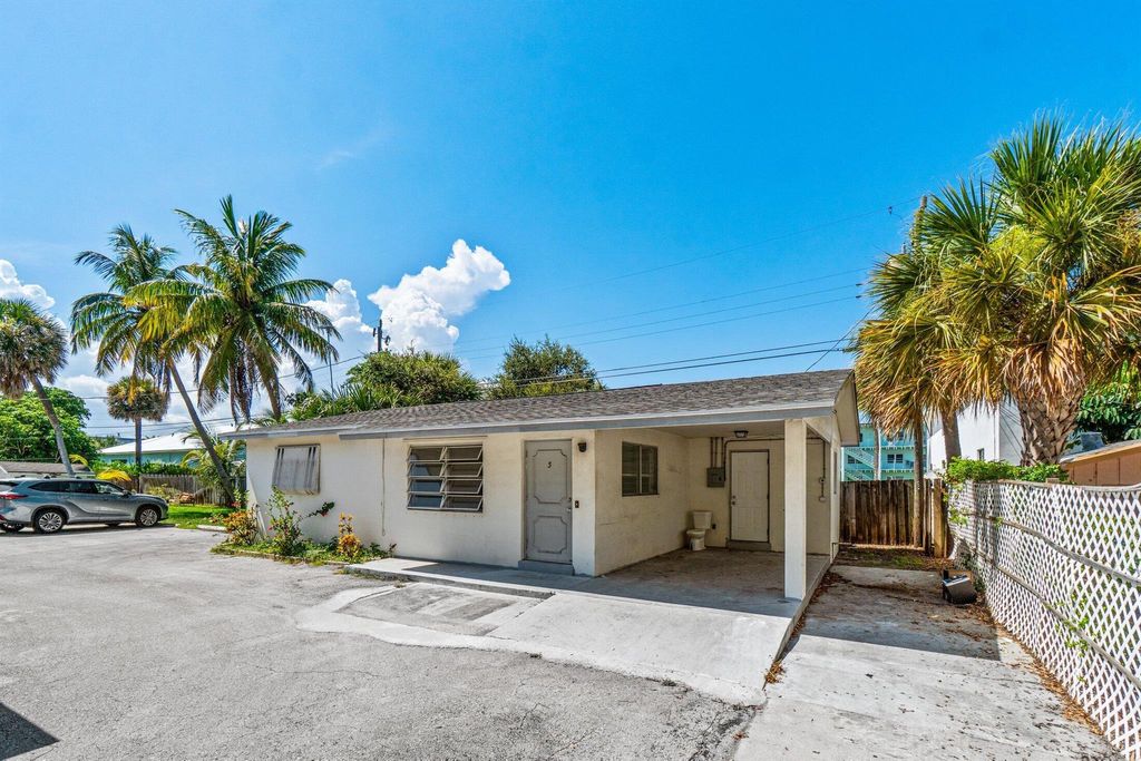 Photo of 211 Sunrise Avenue #5, Lantana, FL 33460 (MLS # R11112731)