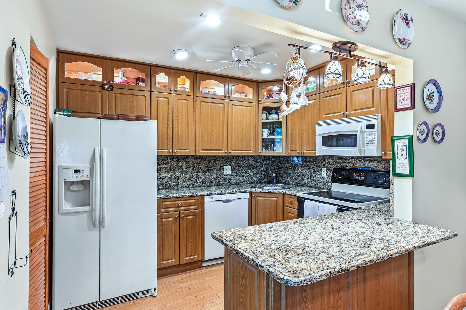 PINE RIDGE III CONDO - Residential