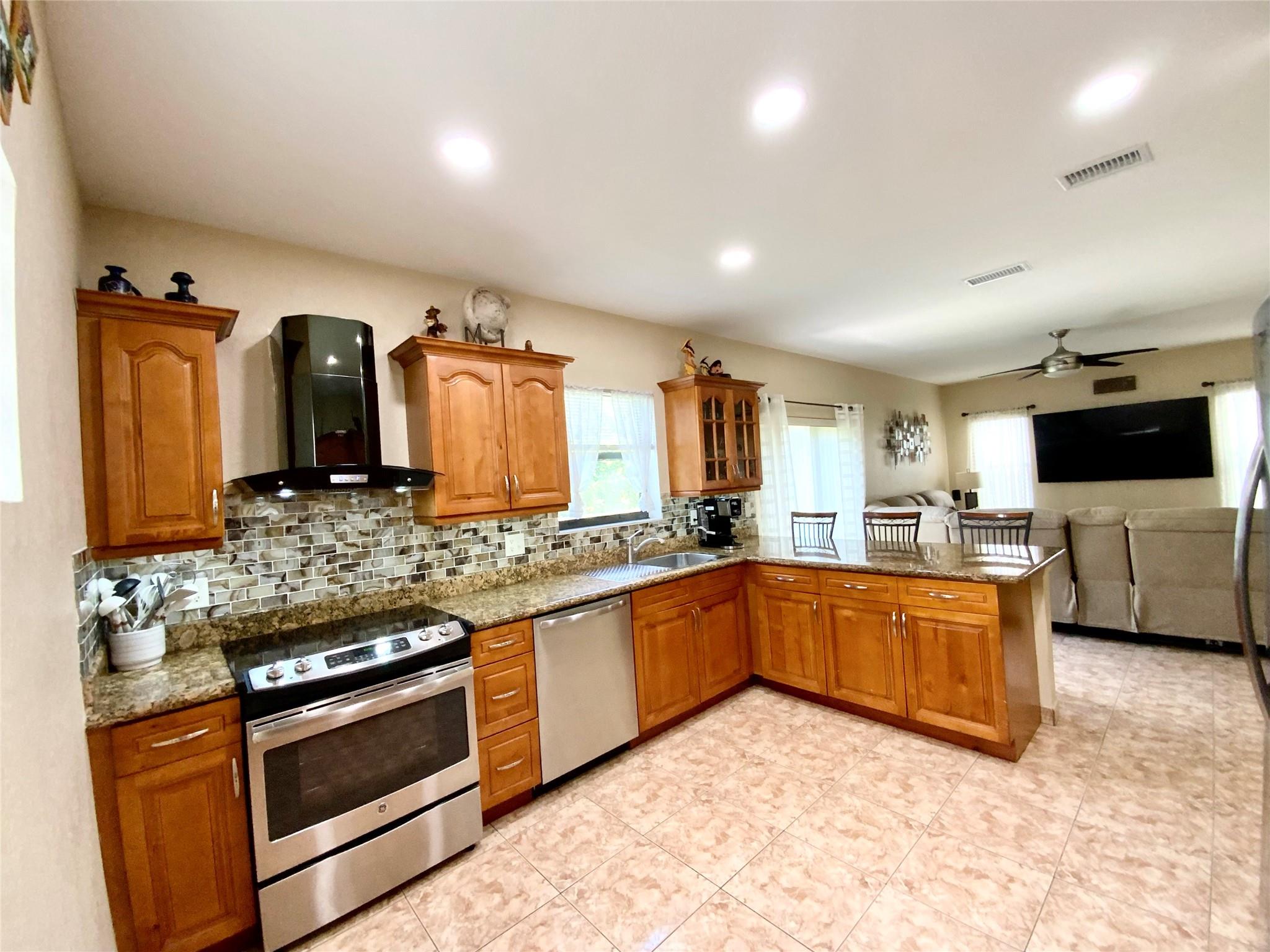 Country Club Village 110- - Residential