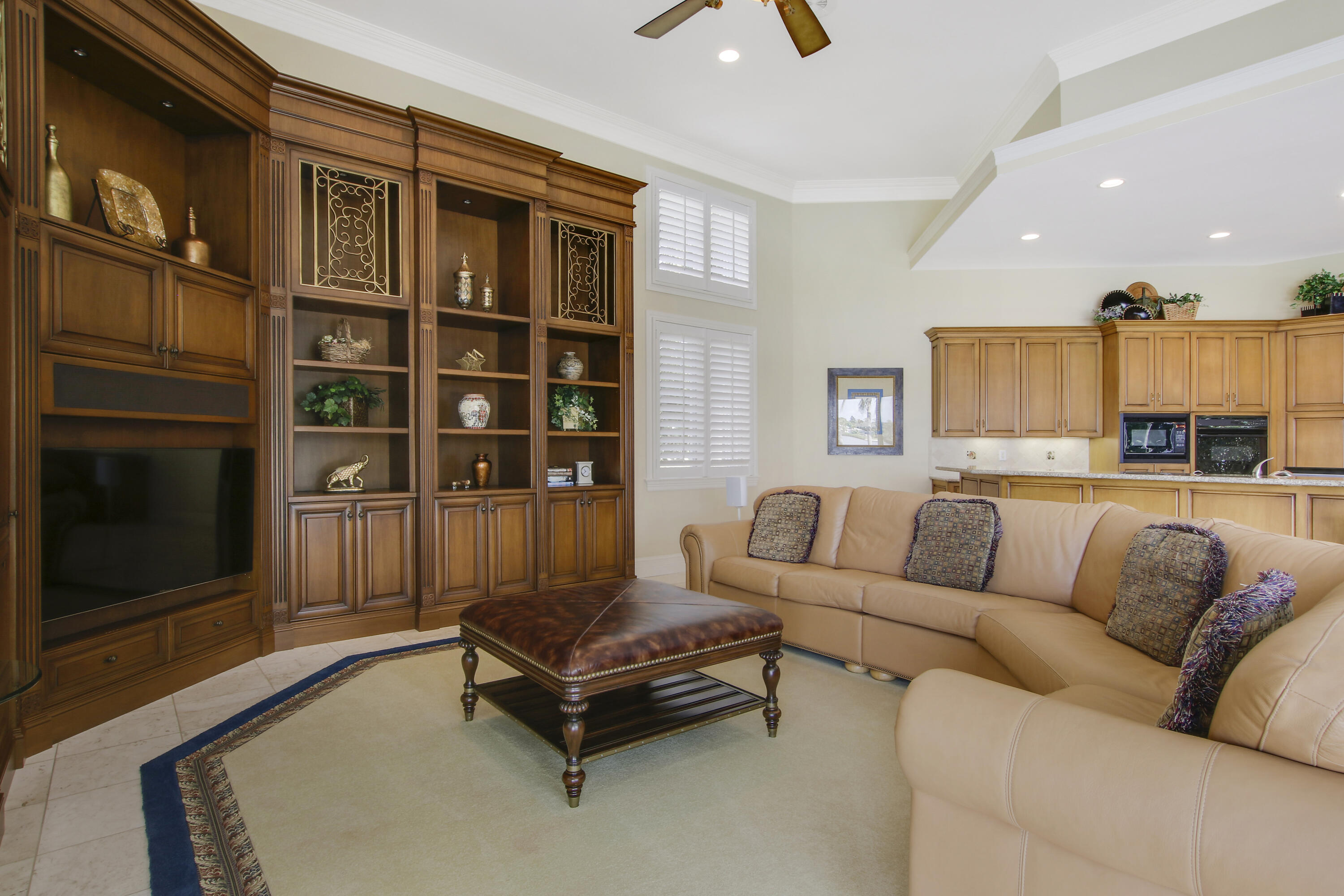 TEQUESTA COUNTRY CLUB - Residential