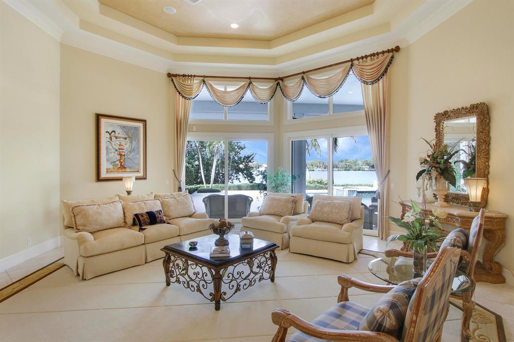 TEQUESTA COUNTRY CLUB - Residential