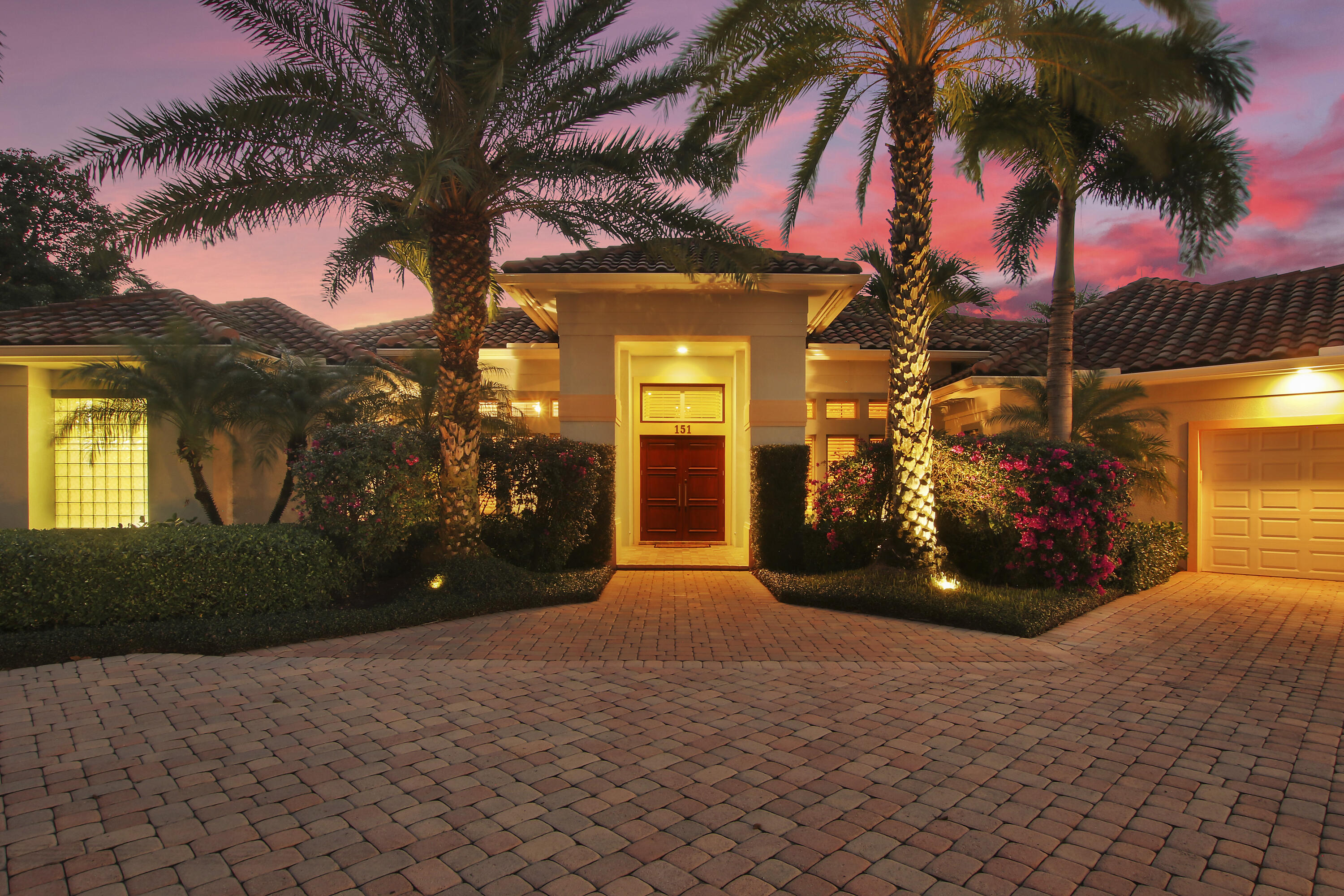 TEQUESTA COUNTRY CLUB - Residential