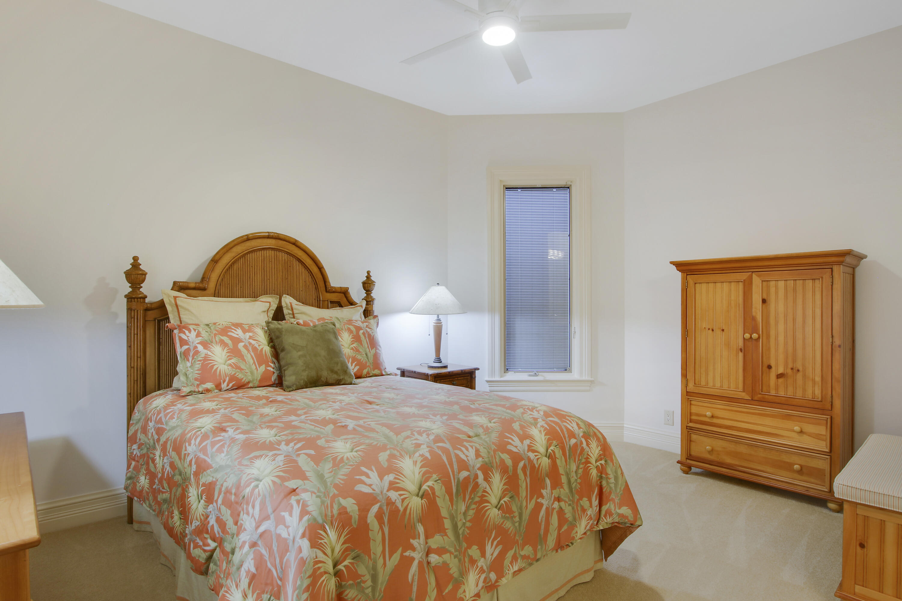 TEQUESTA COUNTRY CLUB - Residential