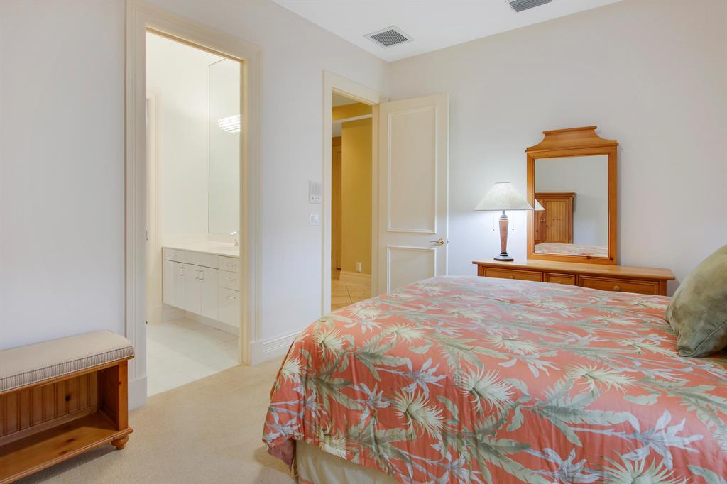 TEQUESTA COUNTRY CLUB - Residential