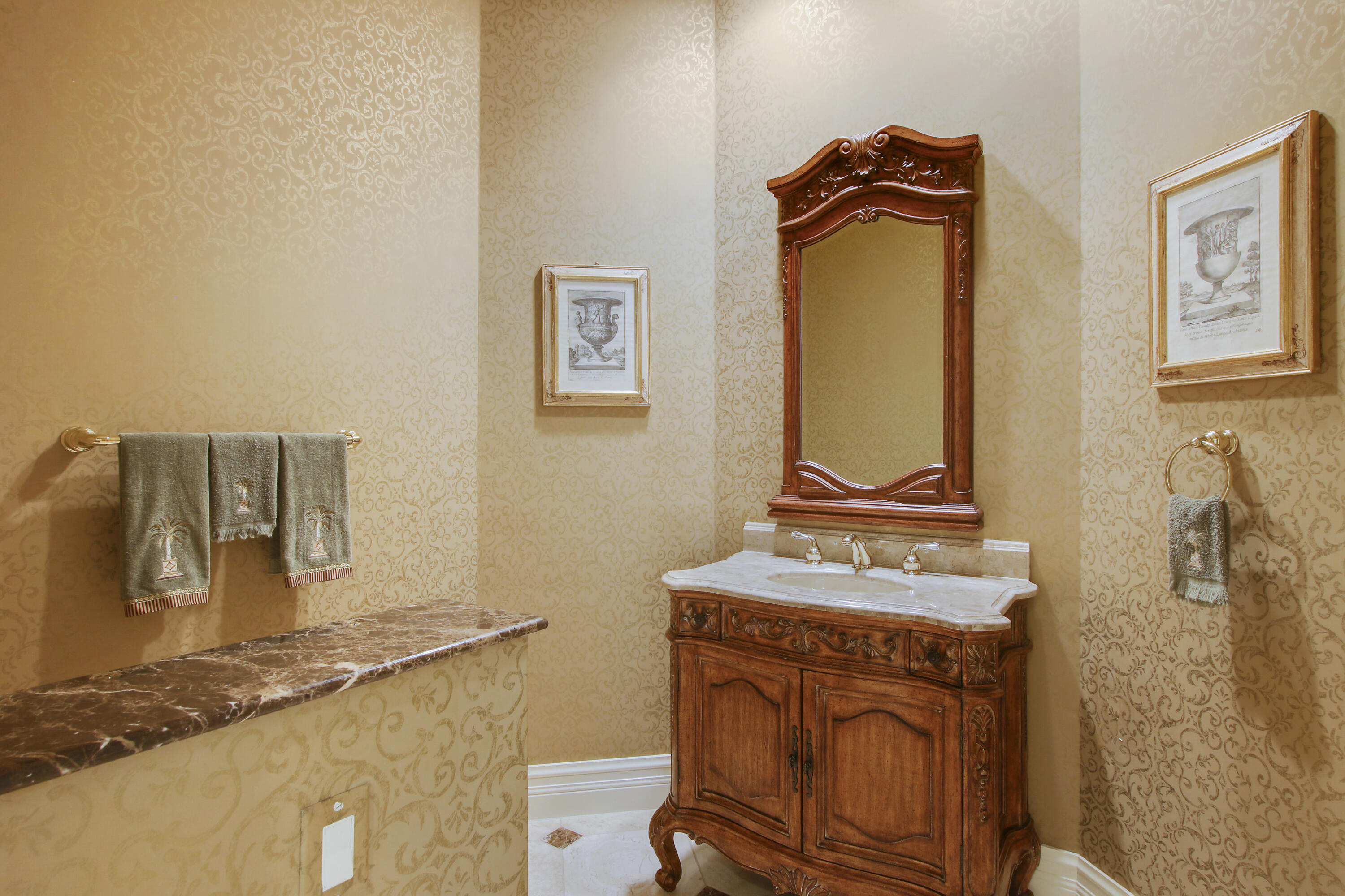 TEQUESTA COUNTRY CLUB - Residential