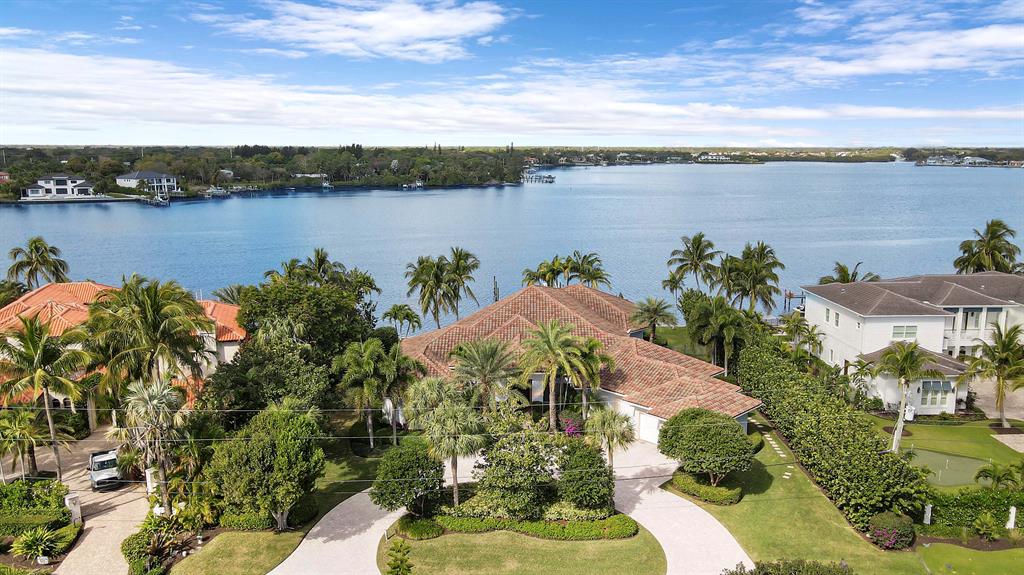 TEQUESTA COUNTRY CLUB - Residential