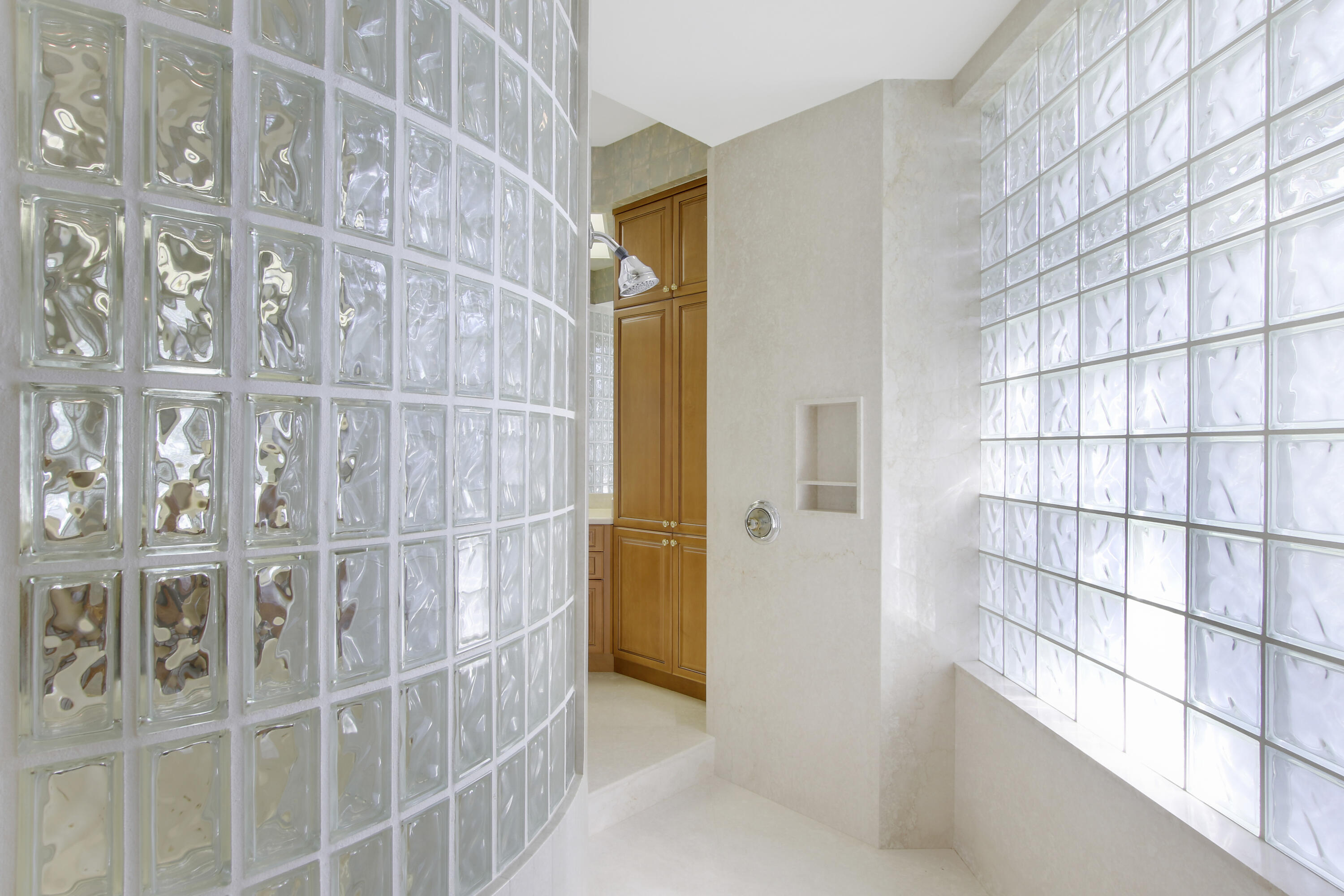 TEQUESTA COUNTRY CLUB - Residential