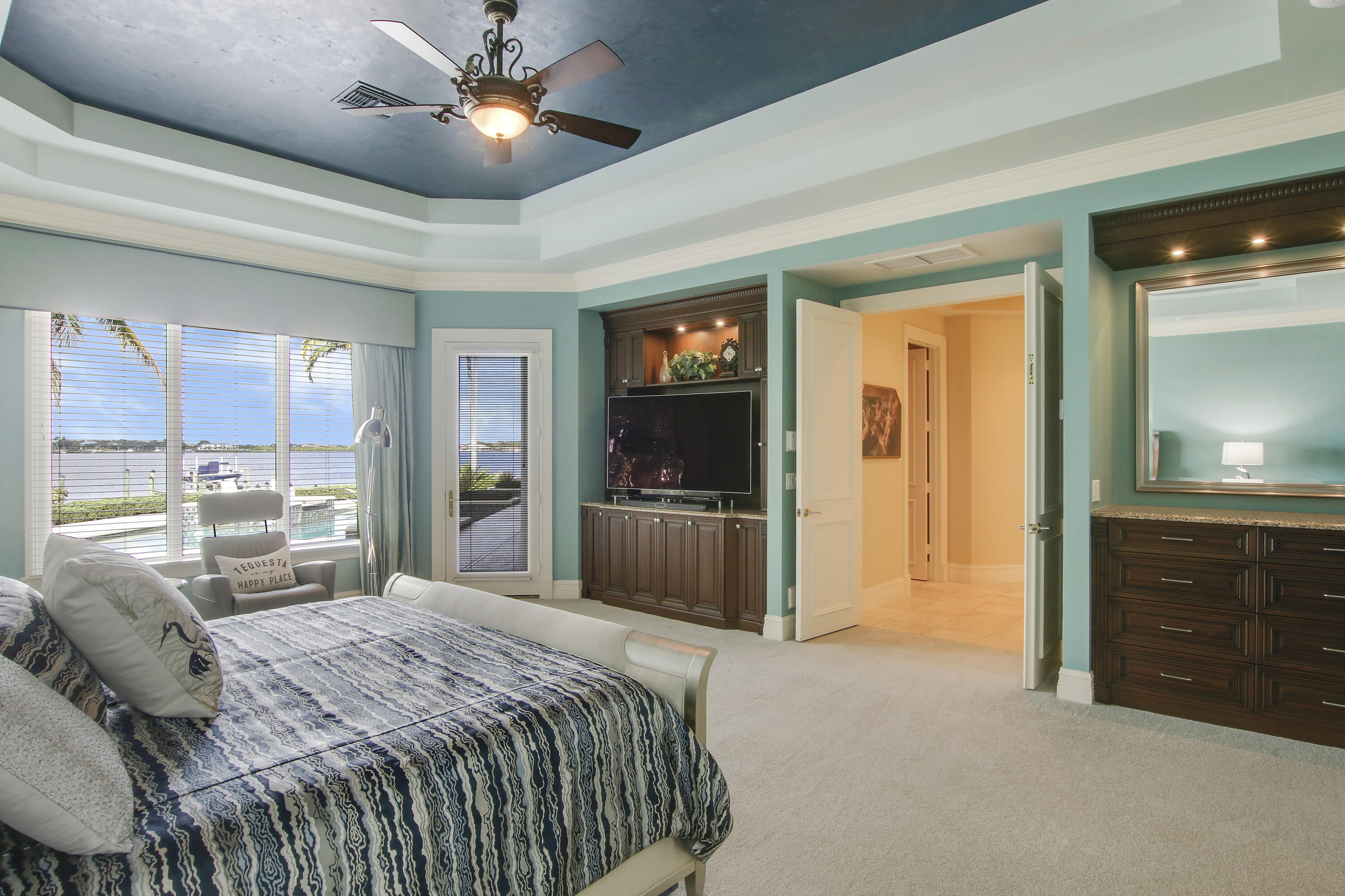 TEQUESTA COUNTRY CLUB - Residential