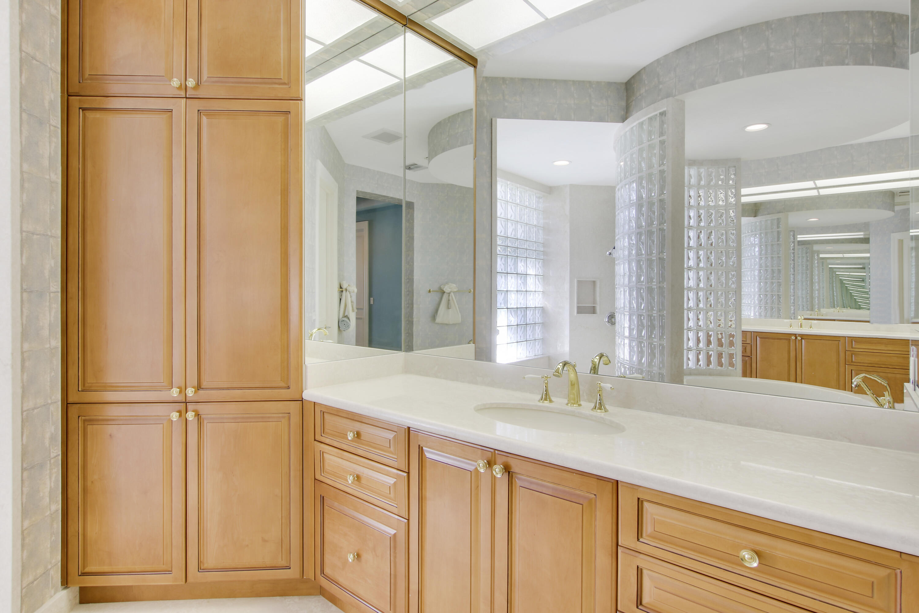 TEQUESTA COUNTRY CLUB - Residential