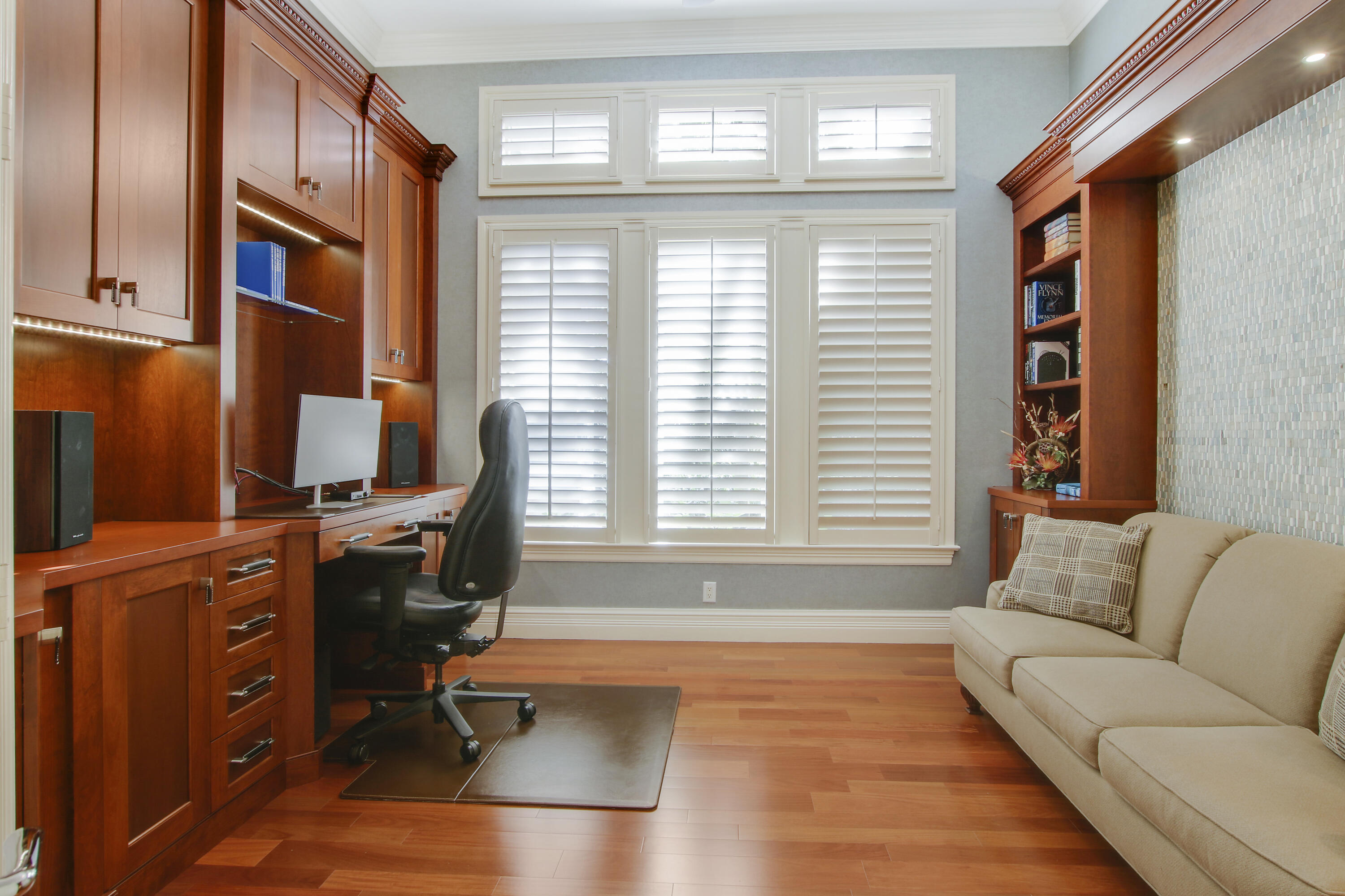 TEQUESTA COUNTRY CLUB - Residential