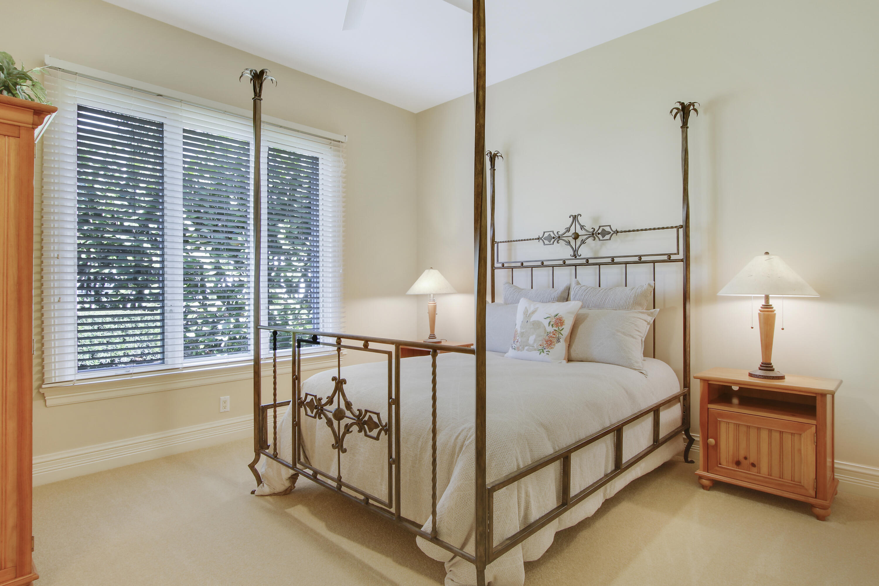 TEQUESTA COUNTRY CLUB - Residential