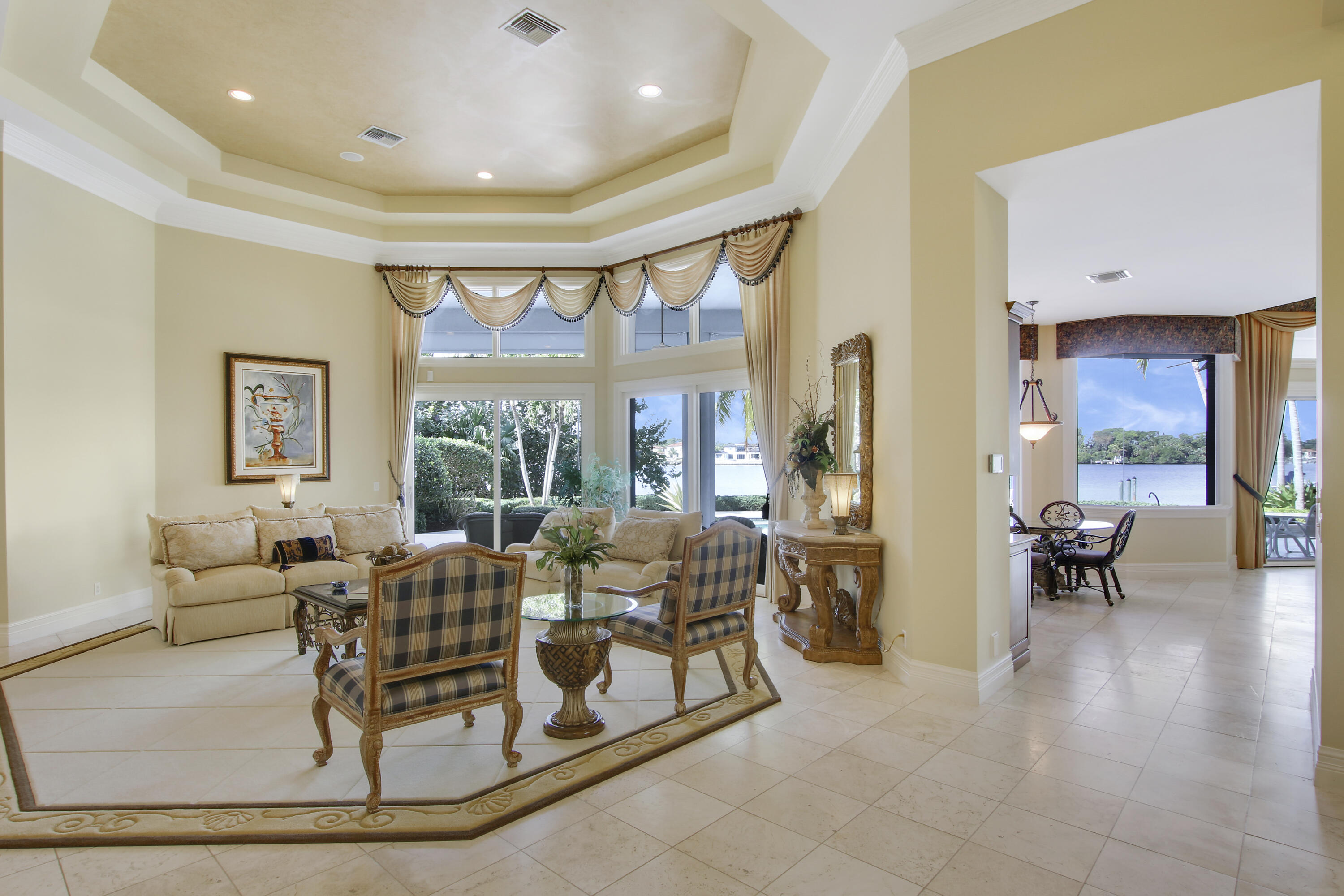 TEQUESTA COUNTRY CLUB - Residential