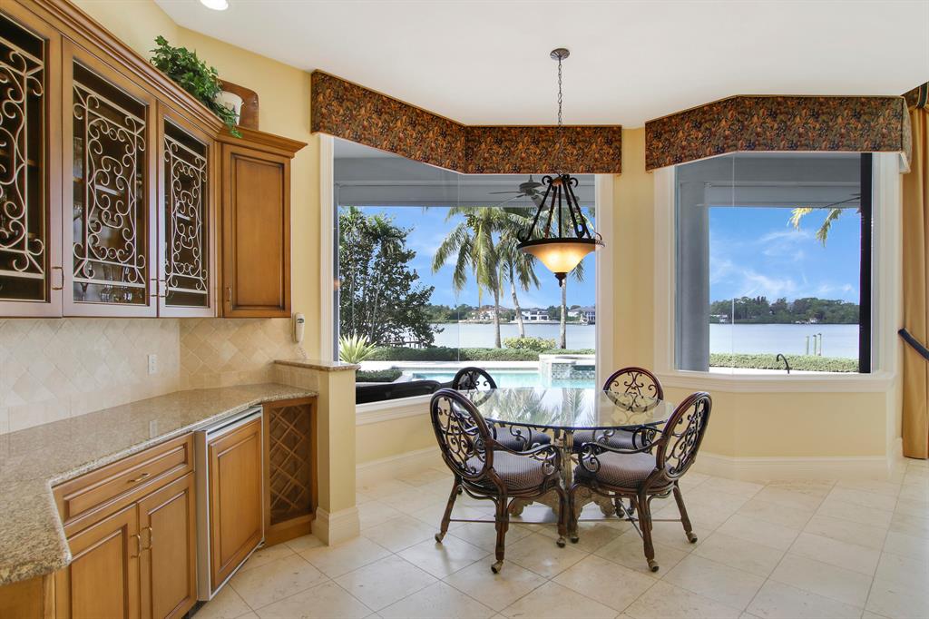 TEQUESTA COUNTRY CLUB - Residential