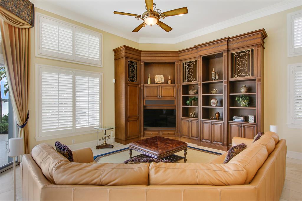 TEQUESTA COUNTRY CLUB - Residential