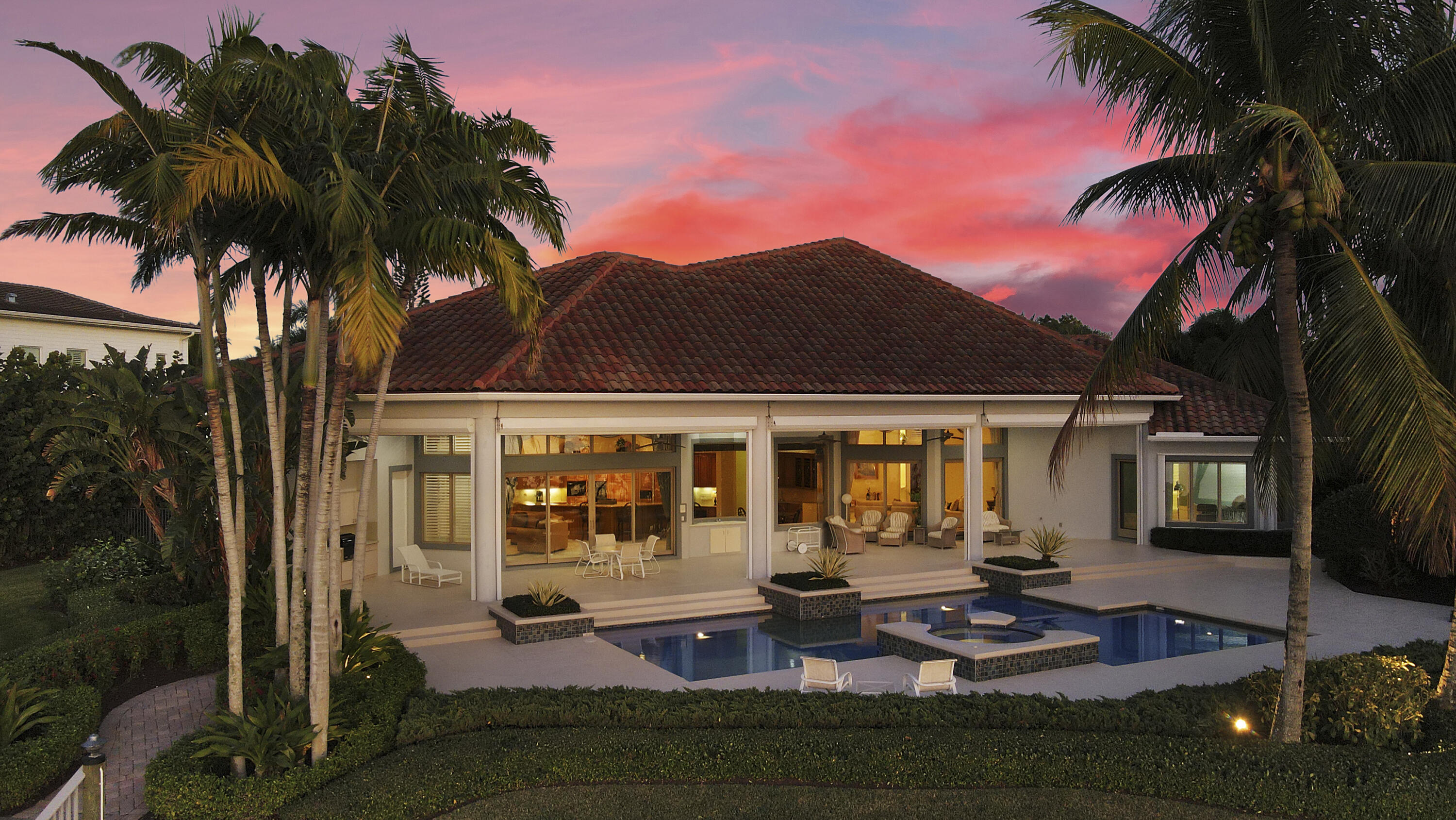 TEQUESTA COUNTRY CLUB - Residential