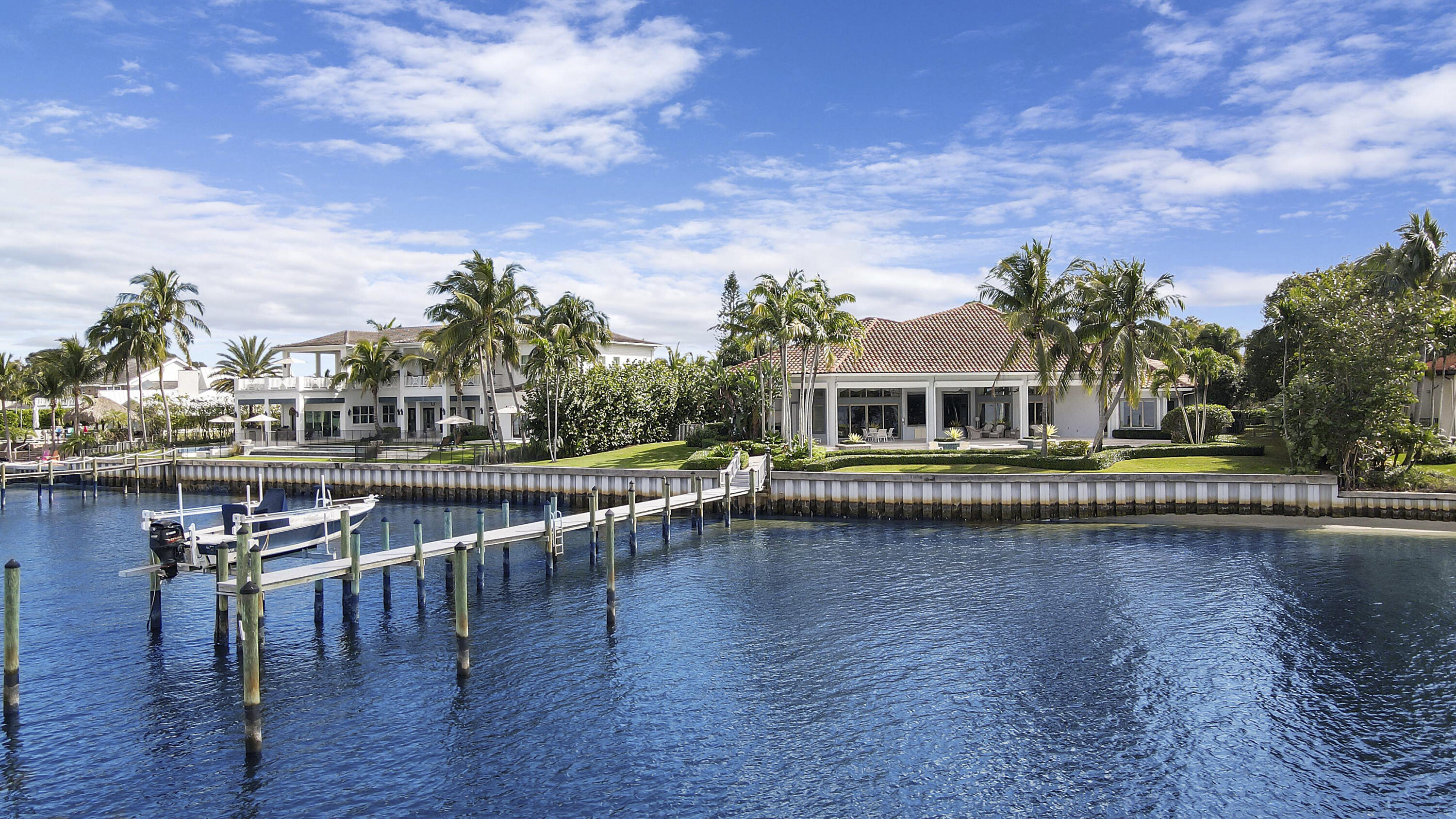 TEQUESTA COUNTRY CLUB - Residential