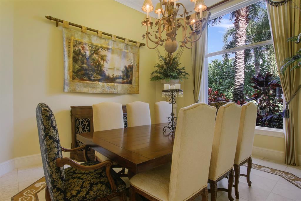 TEQUESTA COUNTRY CLUB - Residential