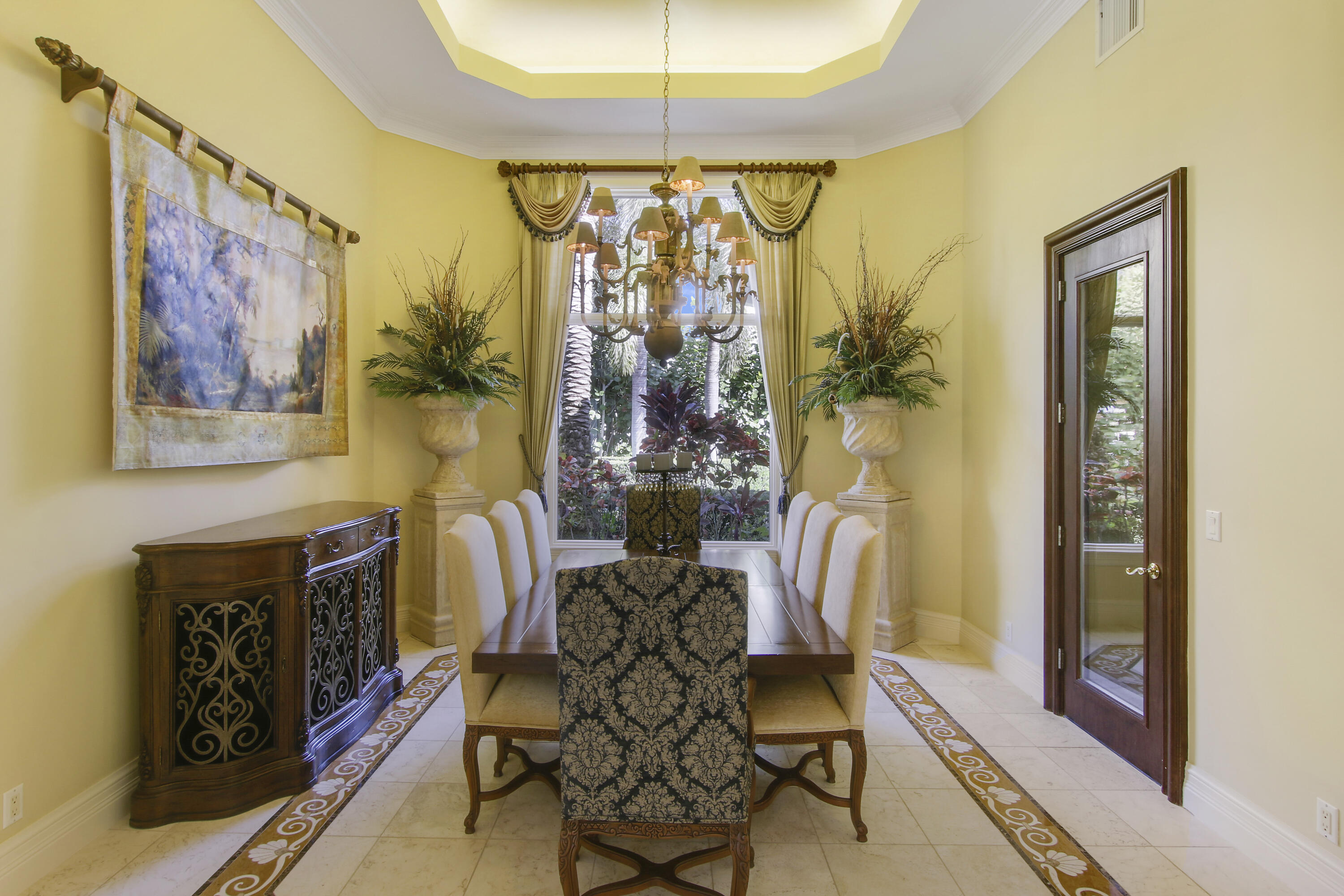 TEQUESTA COUNTRY CLUB - Residential