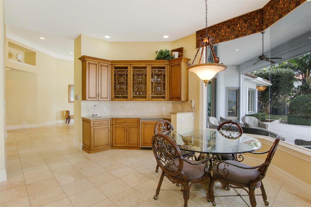 TEQUESTA COUNTRY CLUB - Residential