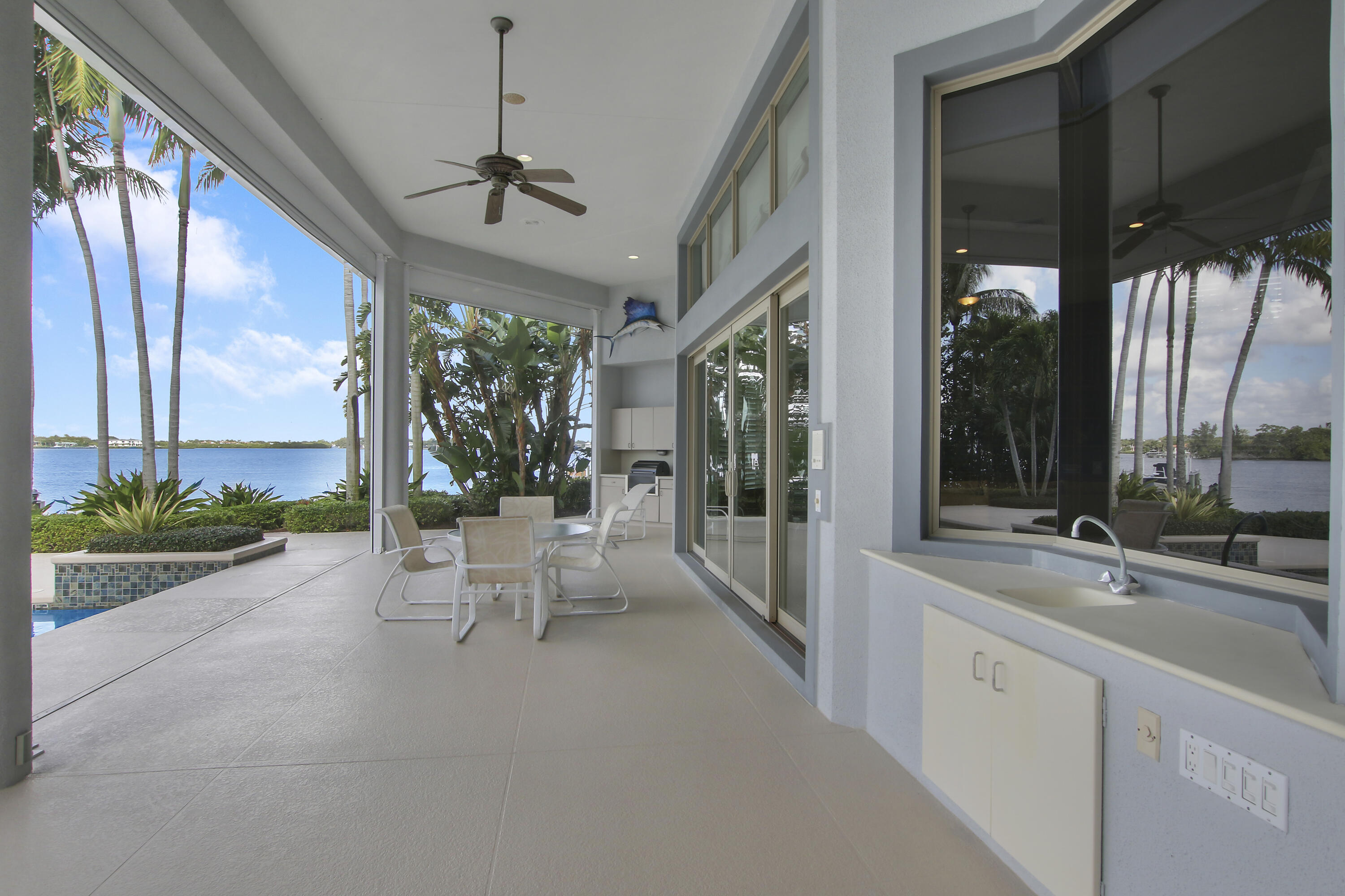 TEQUESTA COUNTRY CLUB - Residential