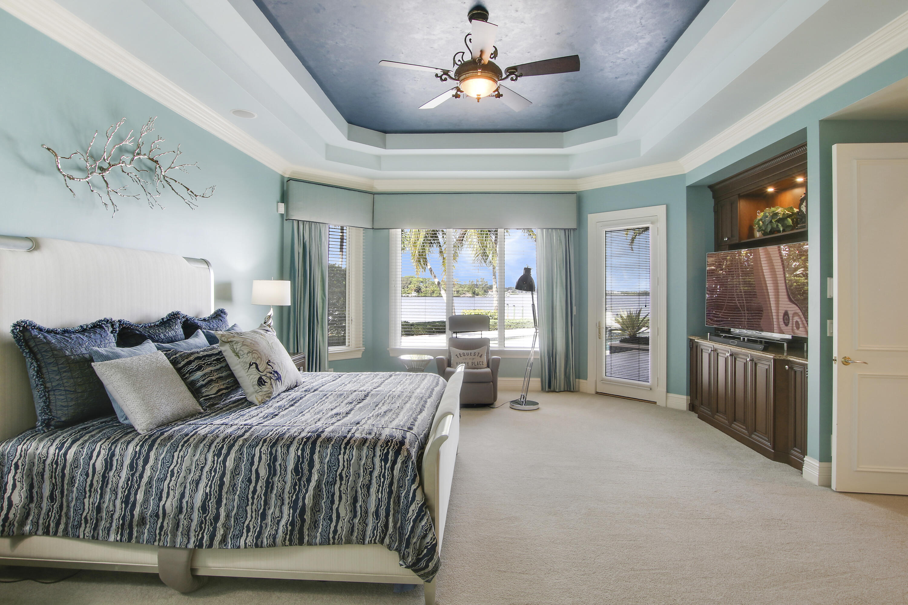 TEQUESTA COUNTRY CLUB - Residential