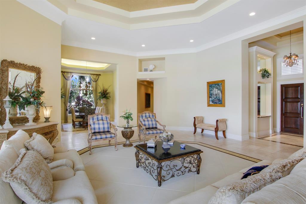 TEQUESTA COUNTRY CLUB - Residential