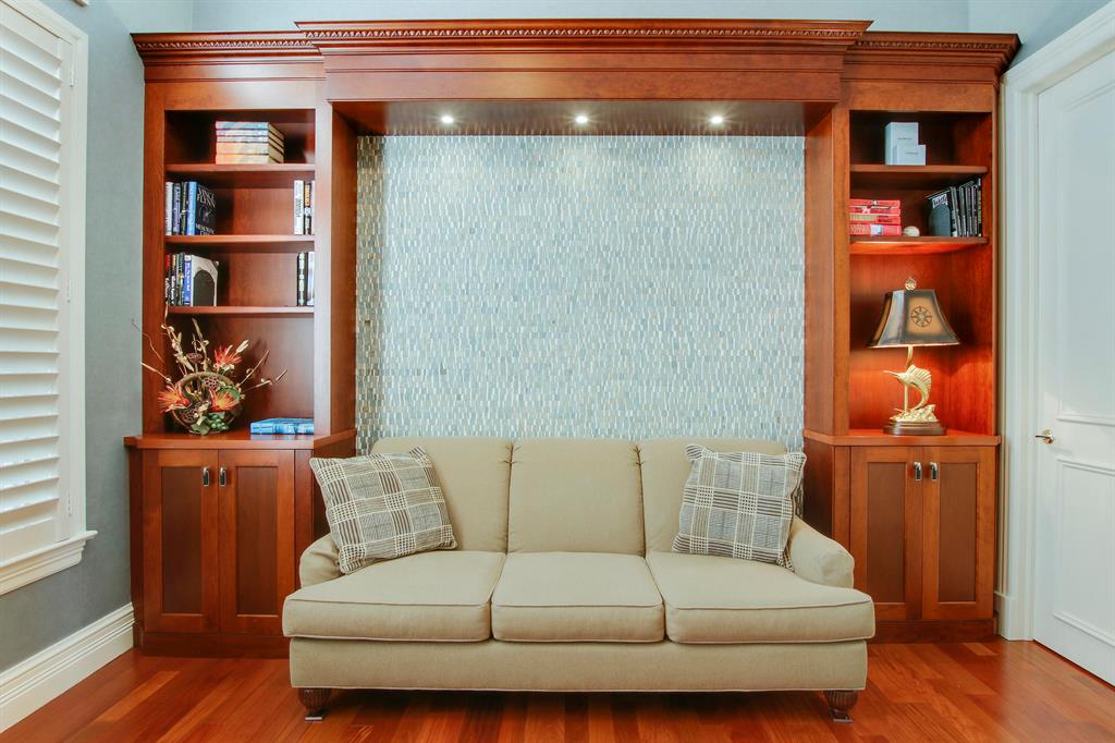 TEQUESTA COUNTRY CLUB - Residential