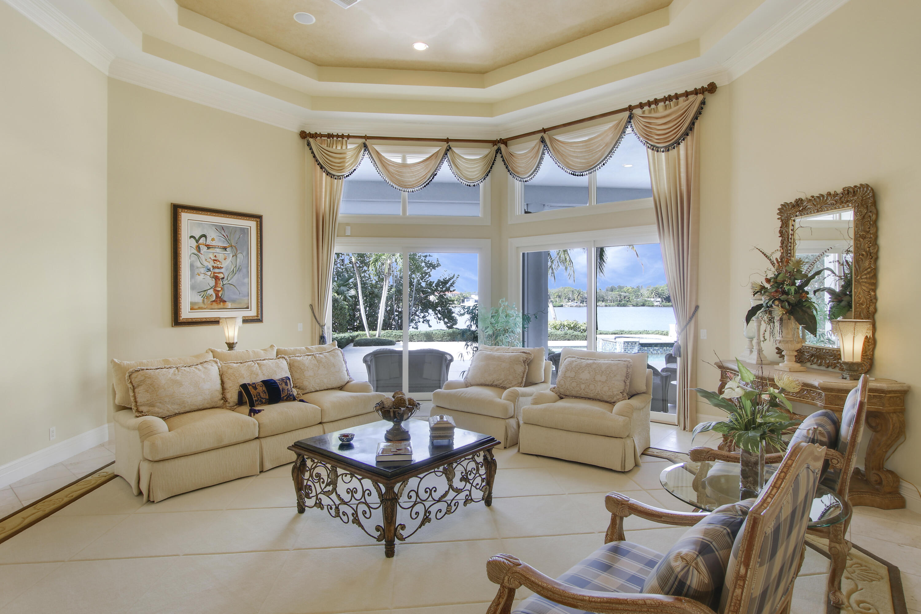 TEQUESTA COUNTRY CLUB - Residential