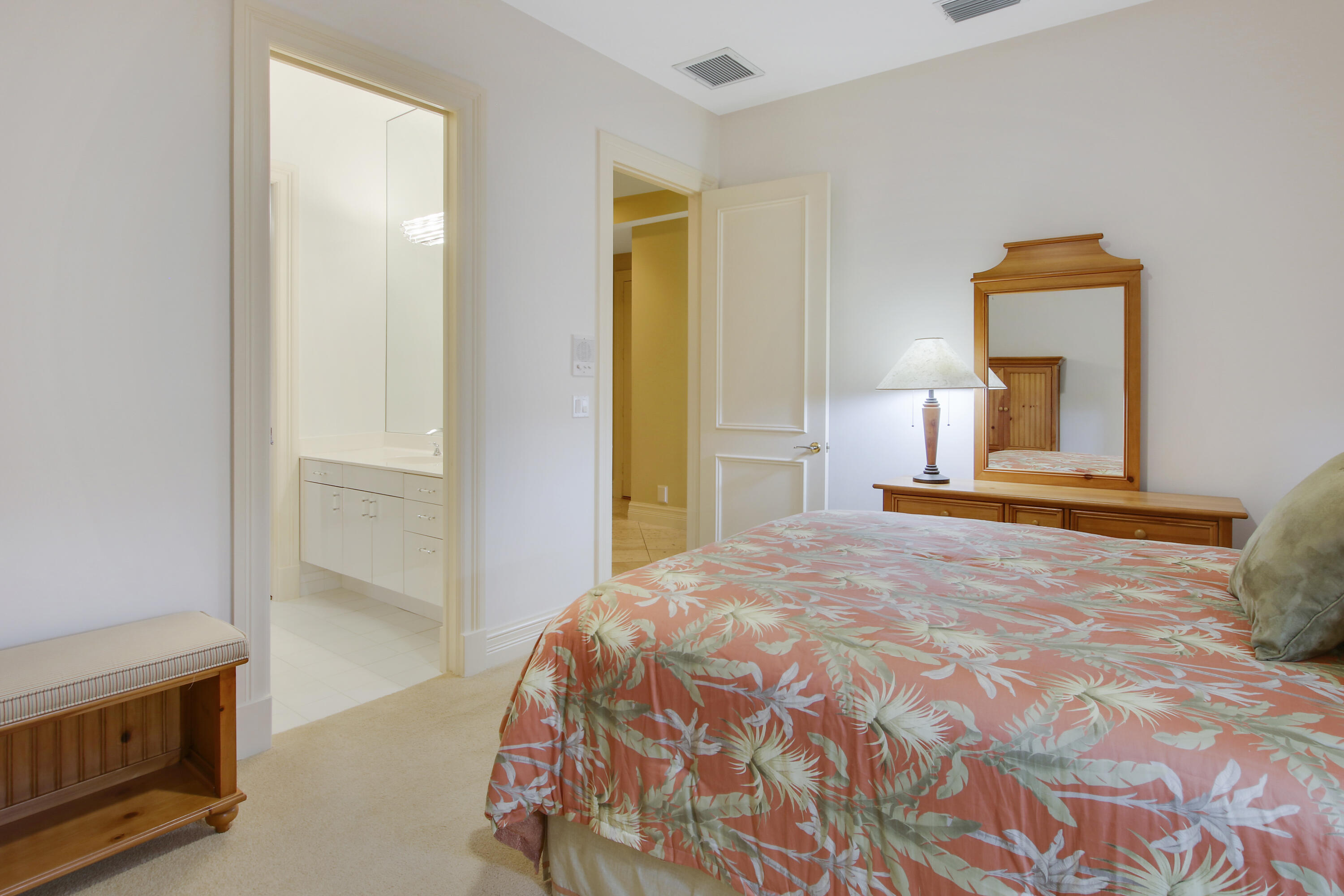 TEQUESTA COUNTRY CLUB - Residential