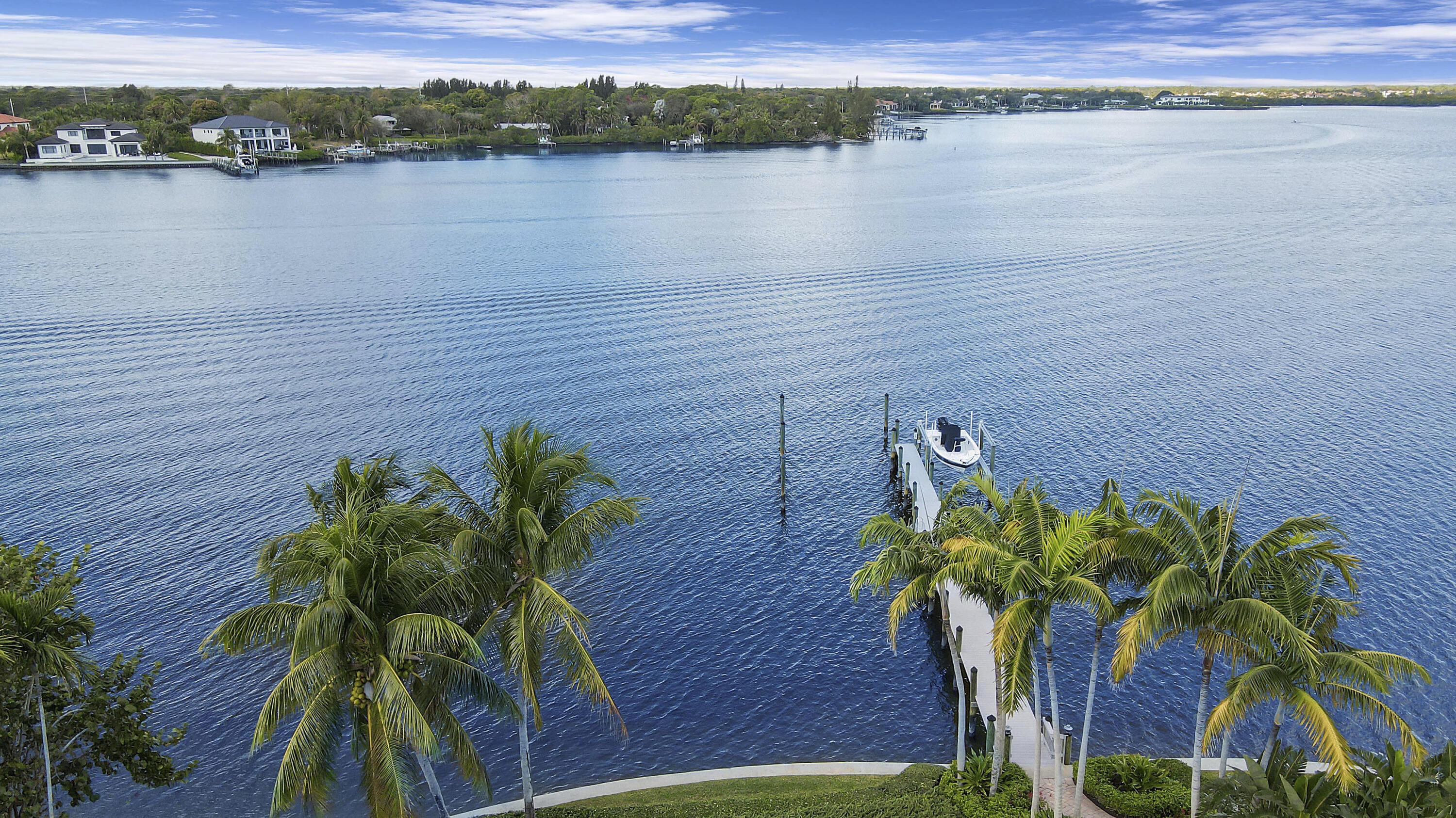 TEQUESTA COUNTRY CLUB - Residential
