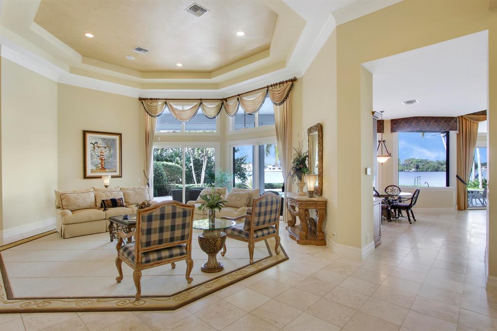 TEQUESTA COUNTRY CLUB - Residential