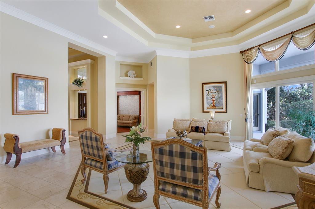 TEQUESTA COUNTRY CLUB - Residential