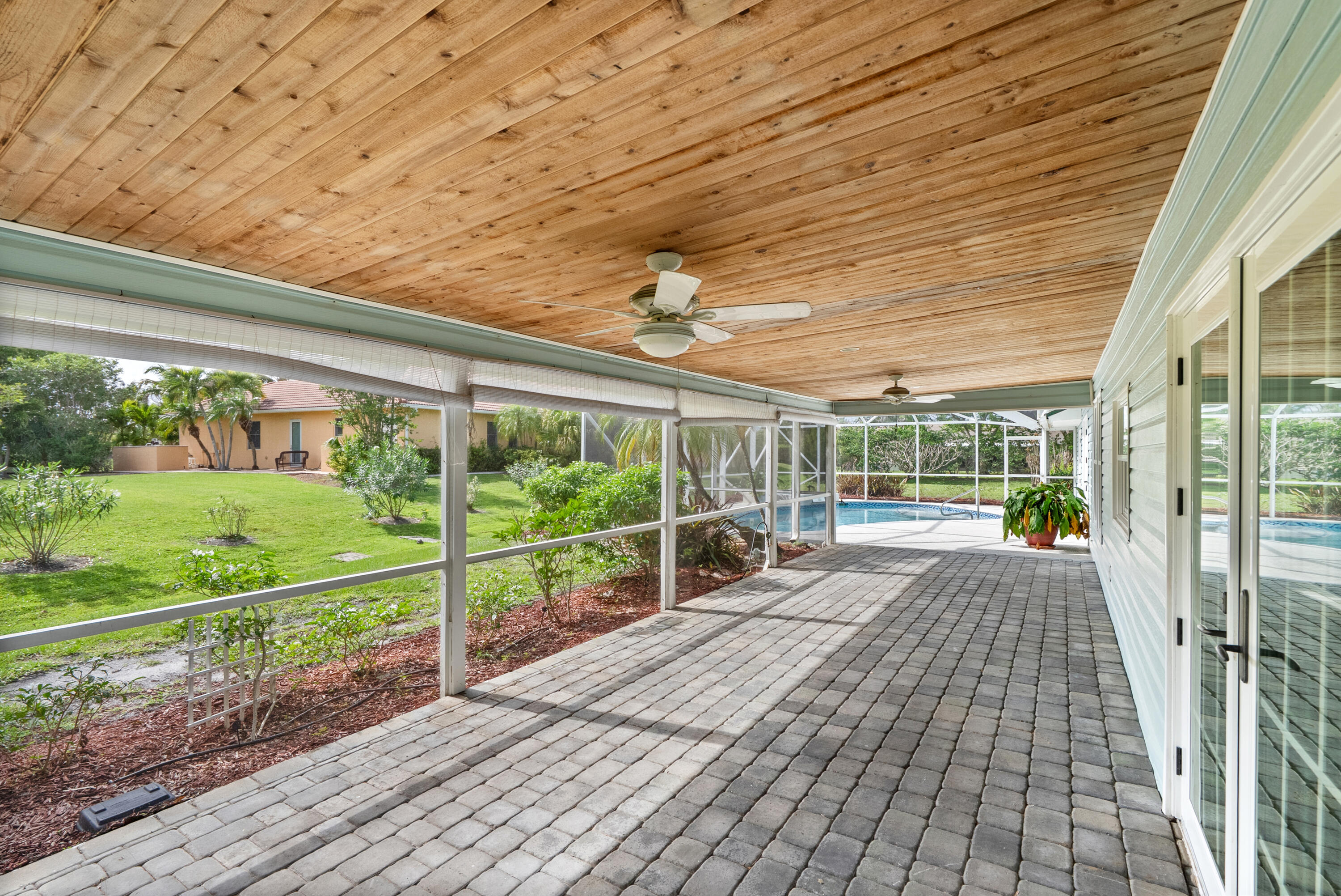 BEAU RIVAGE - Residential