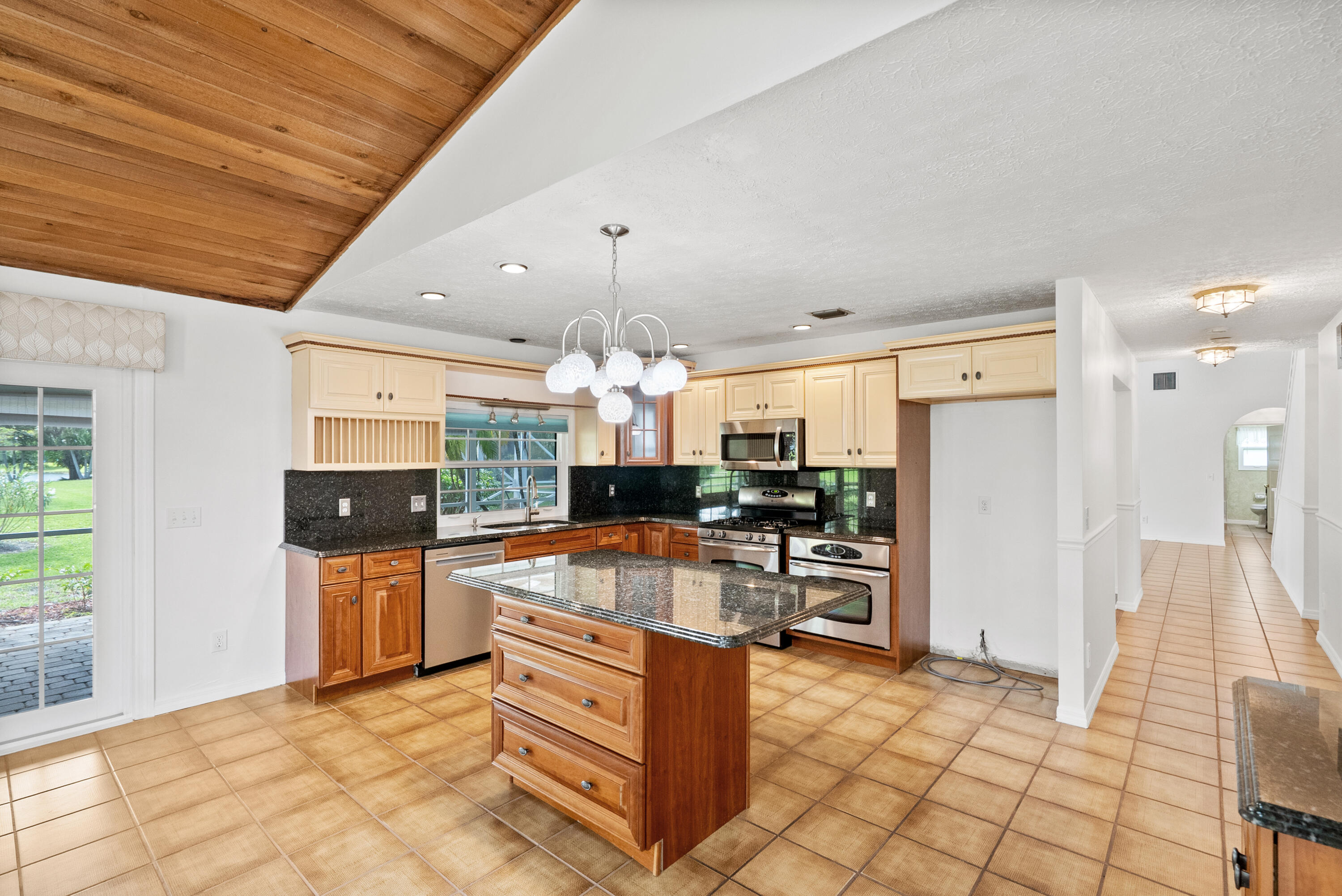 BEAU RIVAGE - Residential