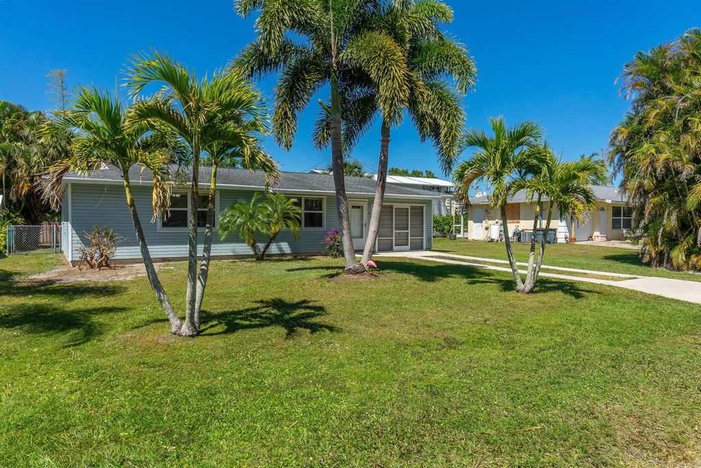 Photo of 3205 SE Mimosa Street, Stuart, FL 34997 (MLS # R11073281)