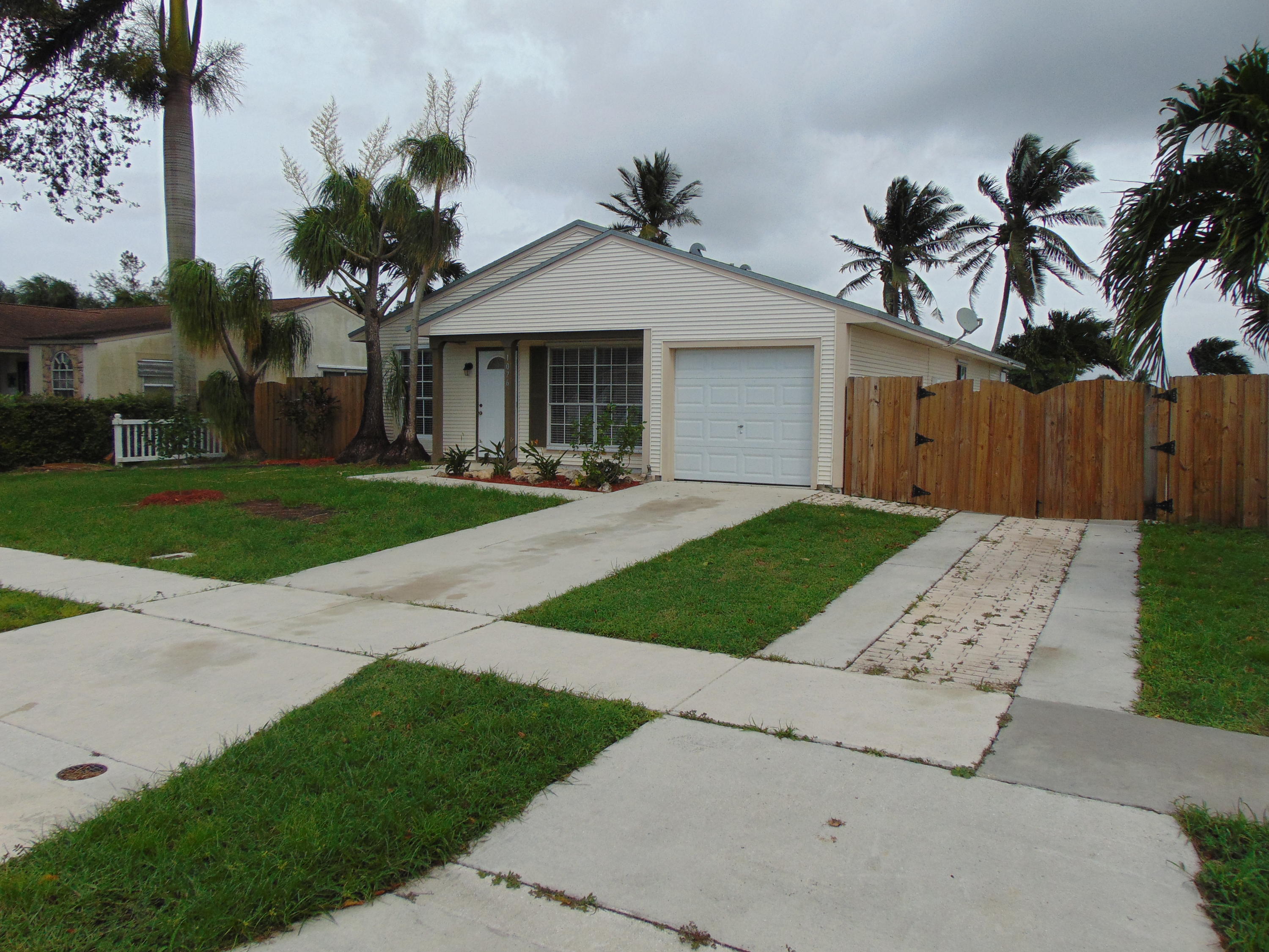 COUNTERPOINT ESTATES 9 - Residential