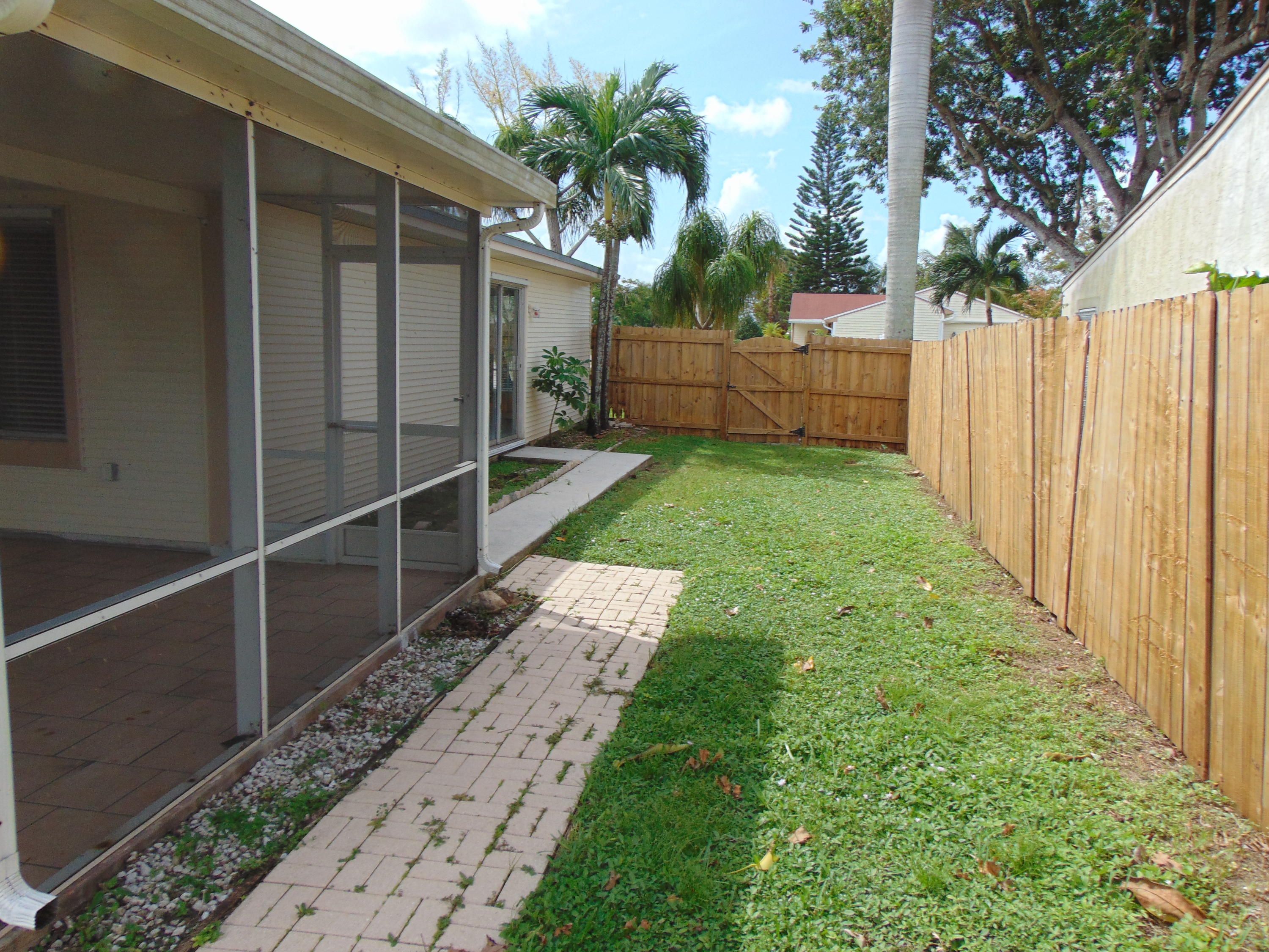 COUNTERPOINT ESTATES 9 - Residential