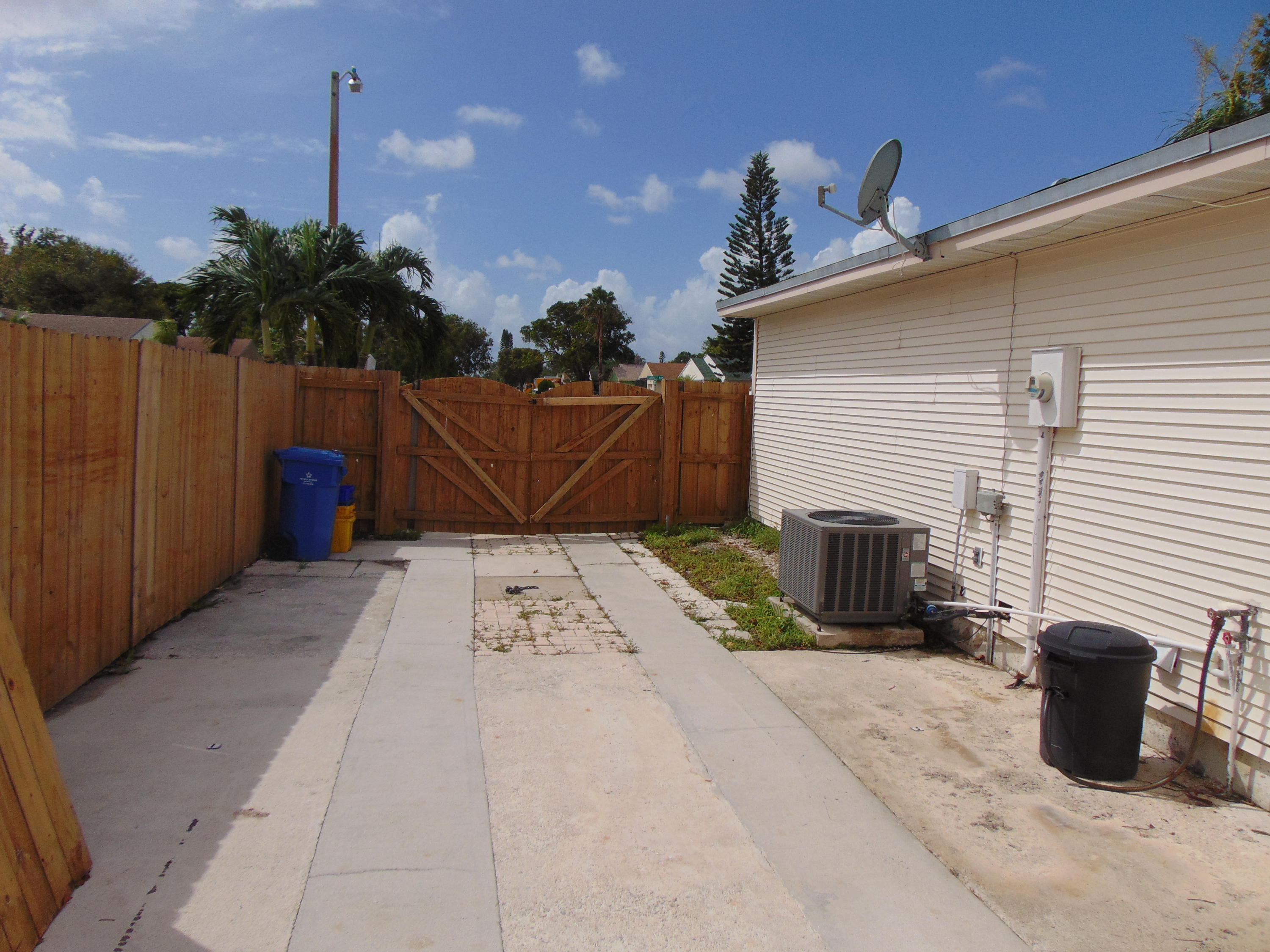 COUNTERPOINT ESTATES 9 - Residential