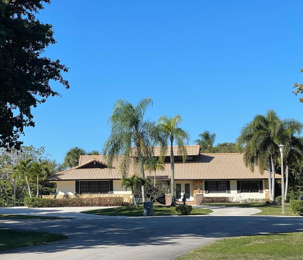 Photo of 21597 Reflection Lane, Boca Raton, FL 33428 (MLS # R11168289)