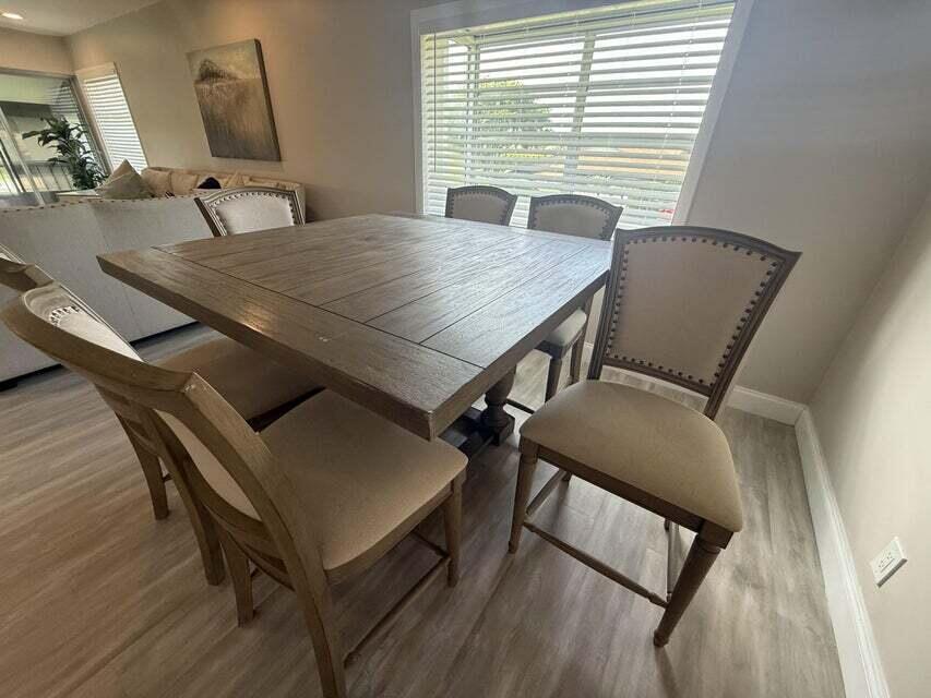 PALM GREENS AT VILLA DEL RAY CONDO II - Residential Lease