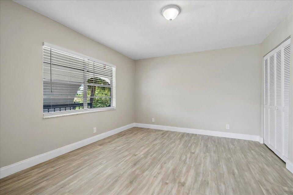 PALM GREENS AT VILLA DEL RAY CONDO II - Residential Lease