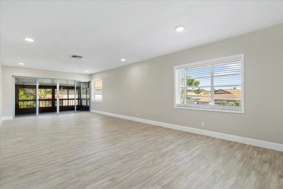 PALM GREENS AT VILLA DEL RAY CONDO II - Residential Lease